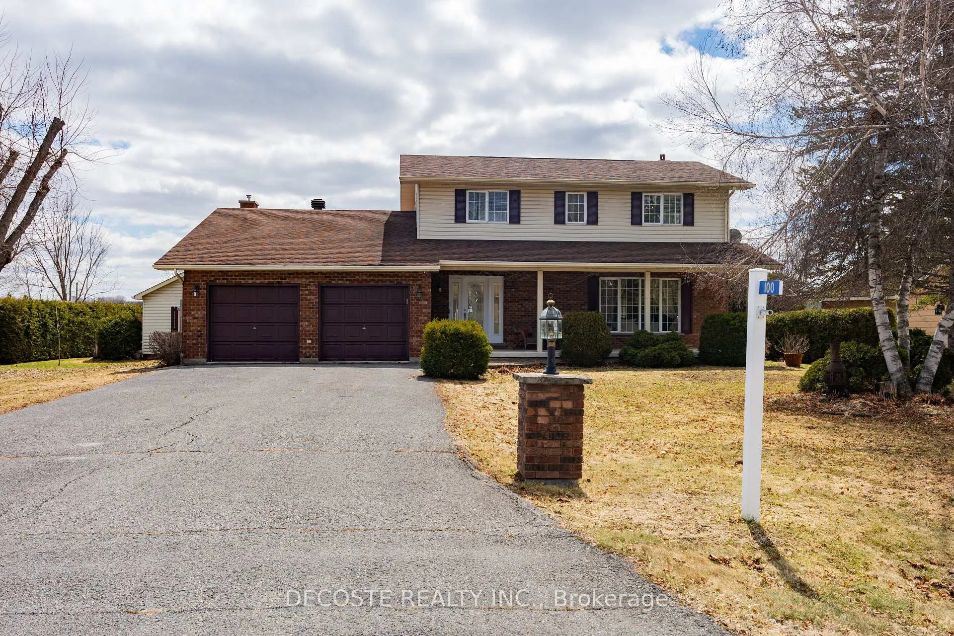 Photo 1 of 100 Macleod Crescent, North Glengarry, Alexandria — HOMEH