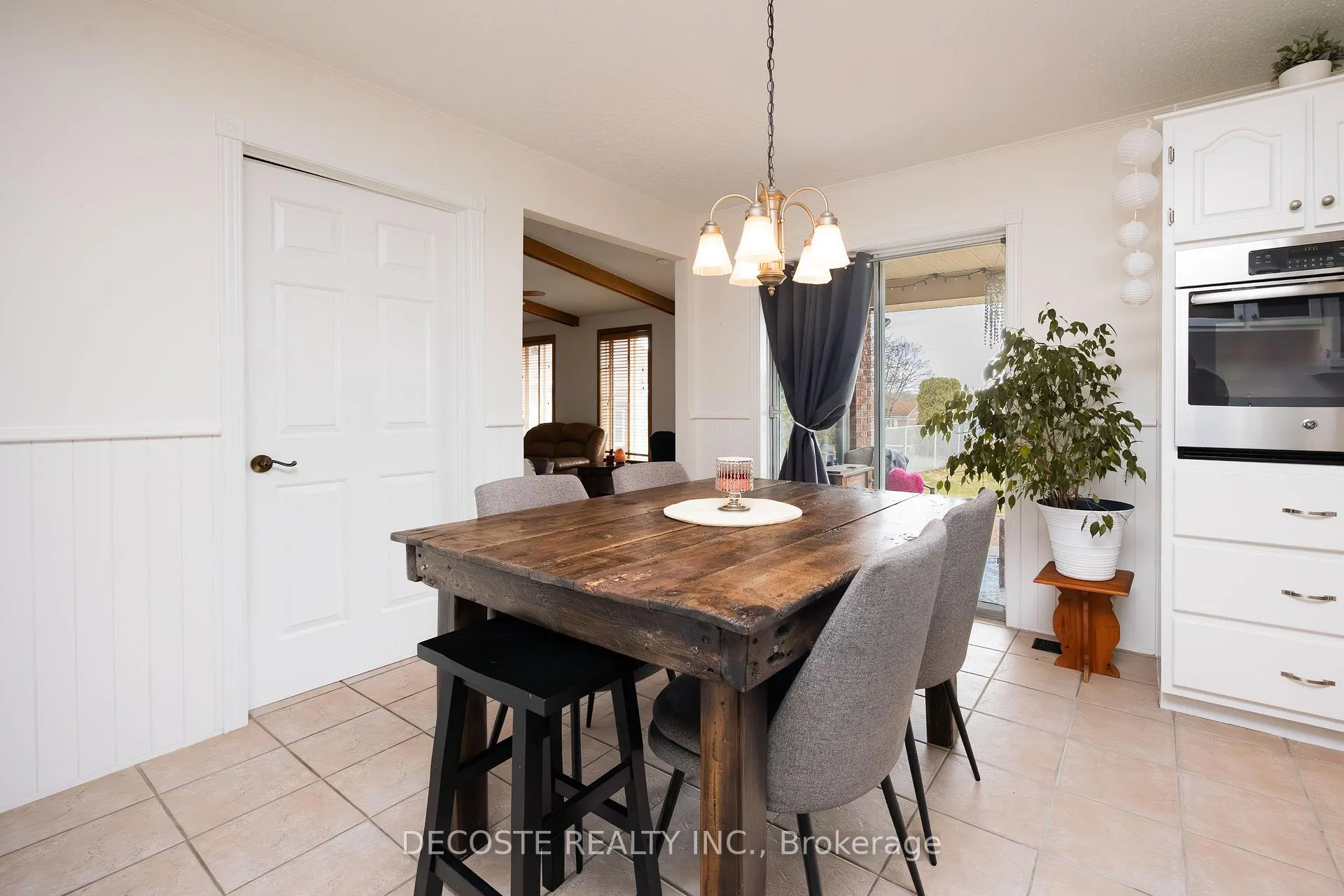 Photo 6 of 100 Macleod Crescent, North Glengarry, Alexandria — HOMEH