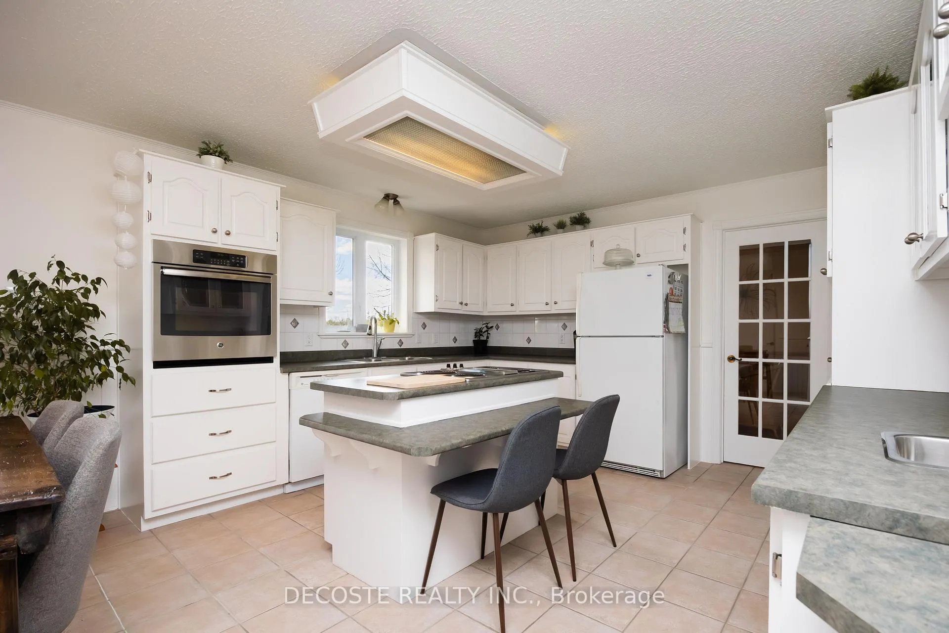 Photo 7 of 100 Macleod Crescent, North Glengarry, Alexandria — HOMEH