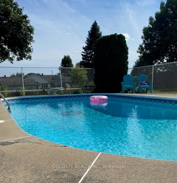Photo 36 of 100 Macleod Crescent, North Glengarry, Alexandria — HOMEH