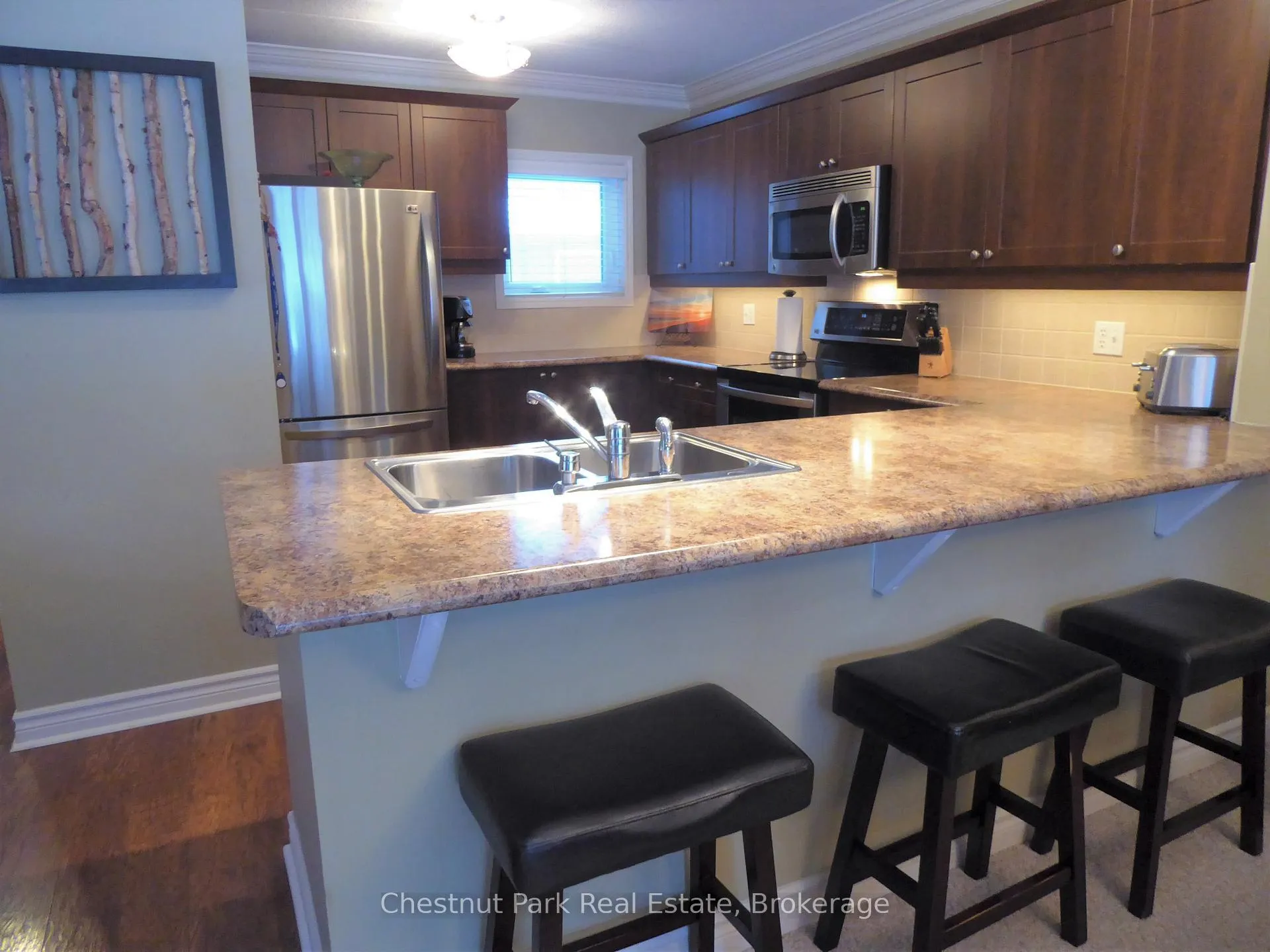 Photo 15 of 906 Cedar Pointe Court, Collingwood — HOMEH