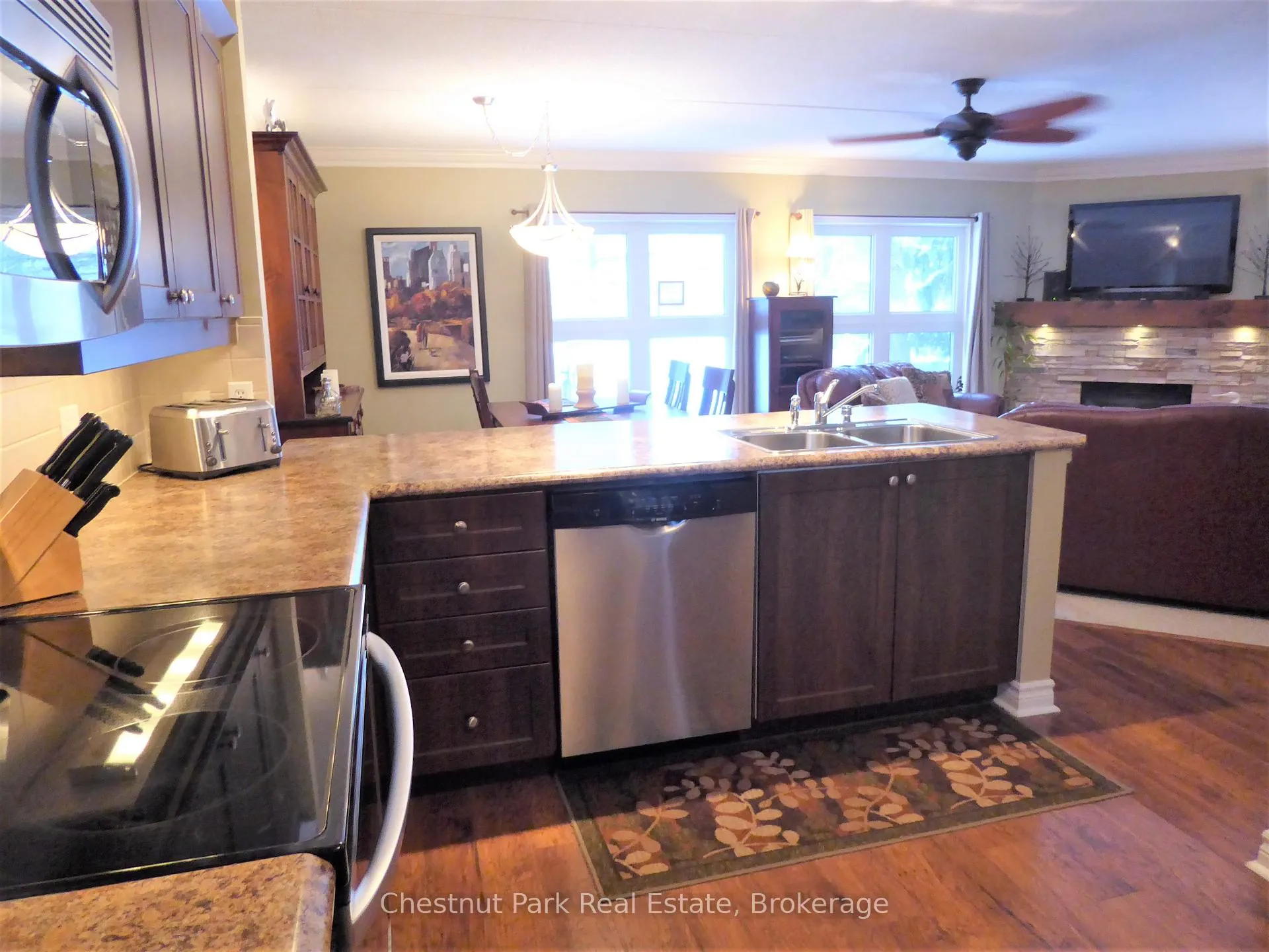 Photo 17 of 906 Cedar Pointe Court, Collingwood — HOMEH