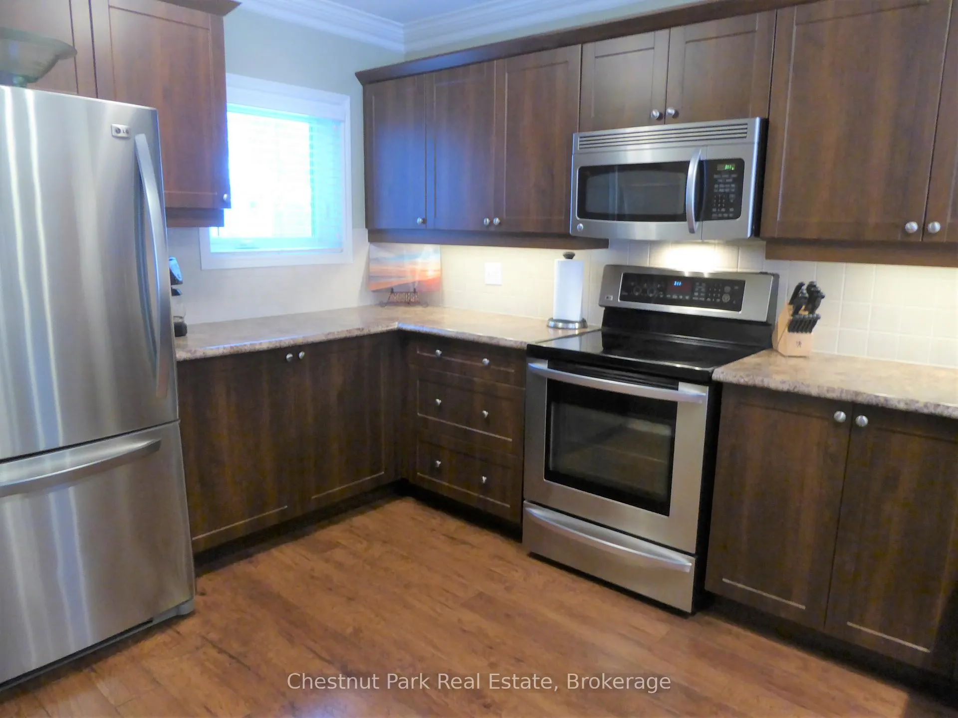 Photo 18 of 906 Cedar Pointe Court, Collingwood — HOMEH