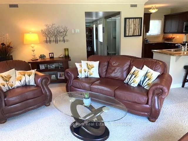 Photo 20 of 906 Cedar Pointe Court, Collingwood — HOMEH