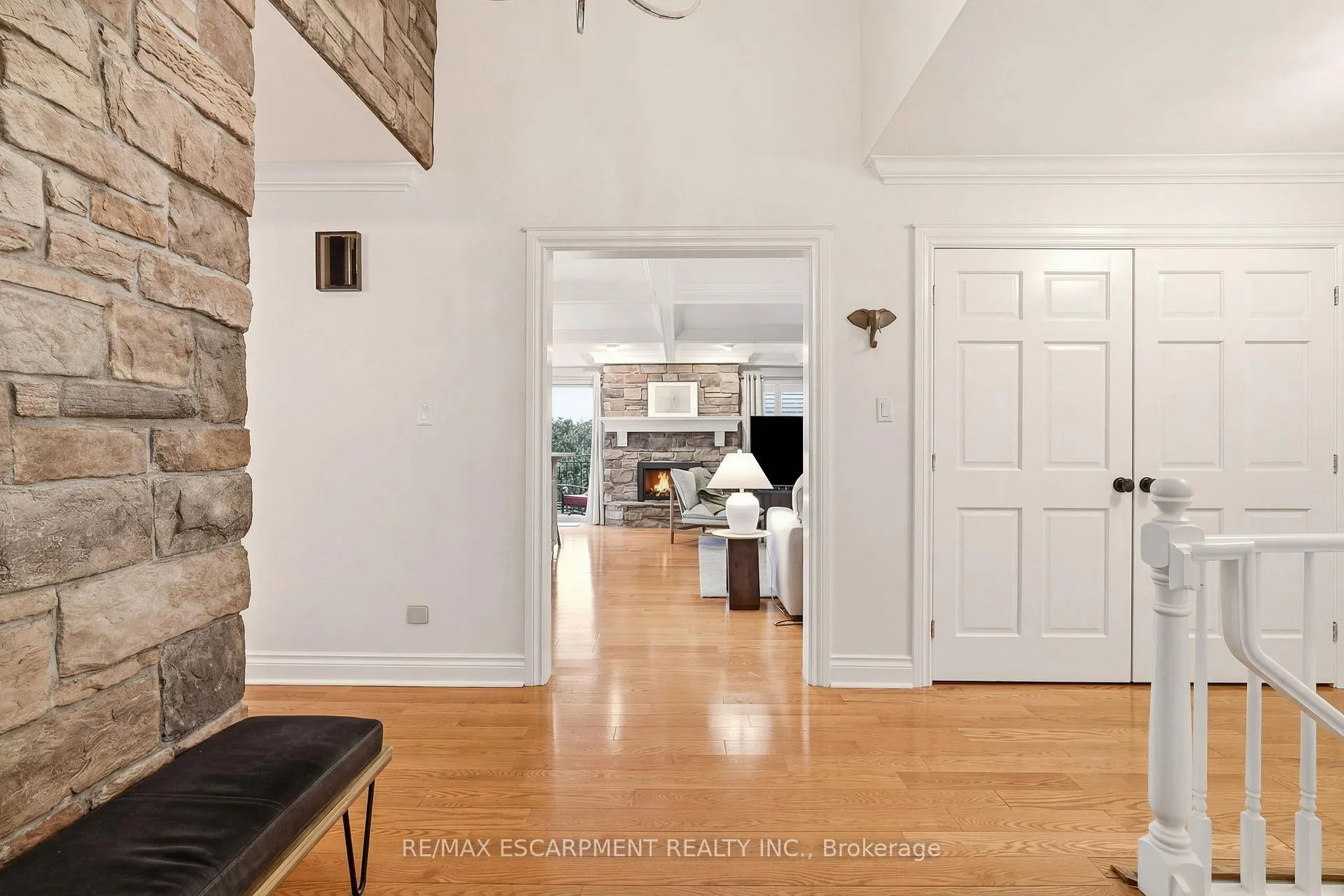 Photo 18 of 43 Maple Drive, Hamilton, Stoney Creek — HOMEH