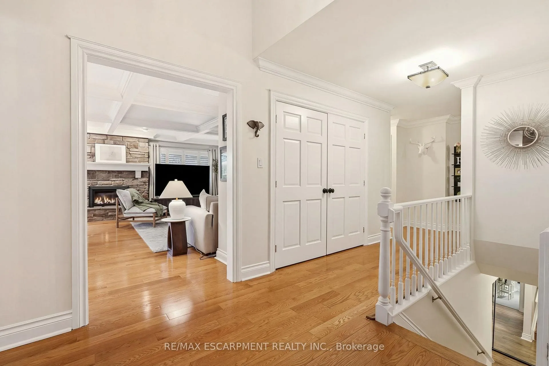 Photo 19 of 43 Maple Drive, Hamilton, Stoney Creek — HOMEH