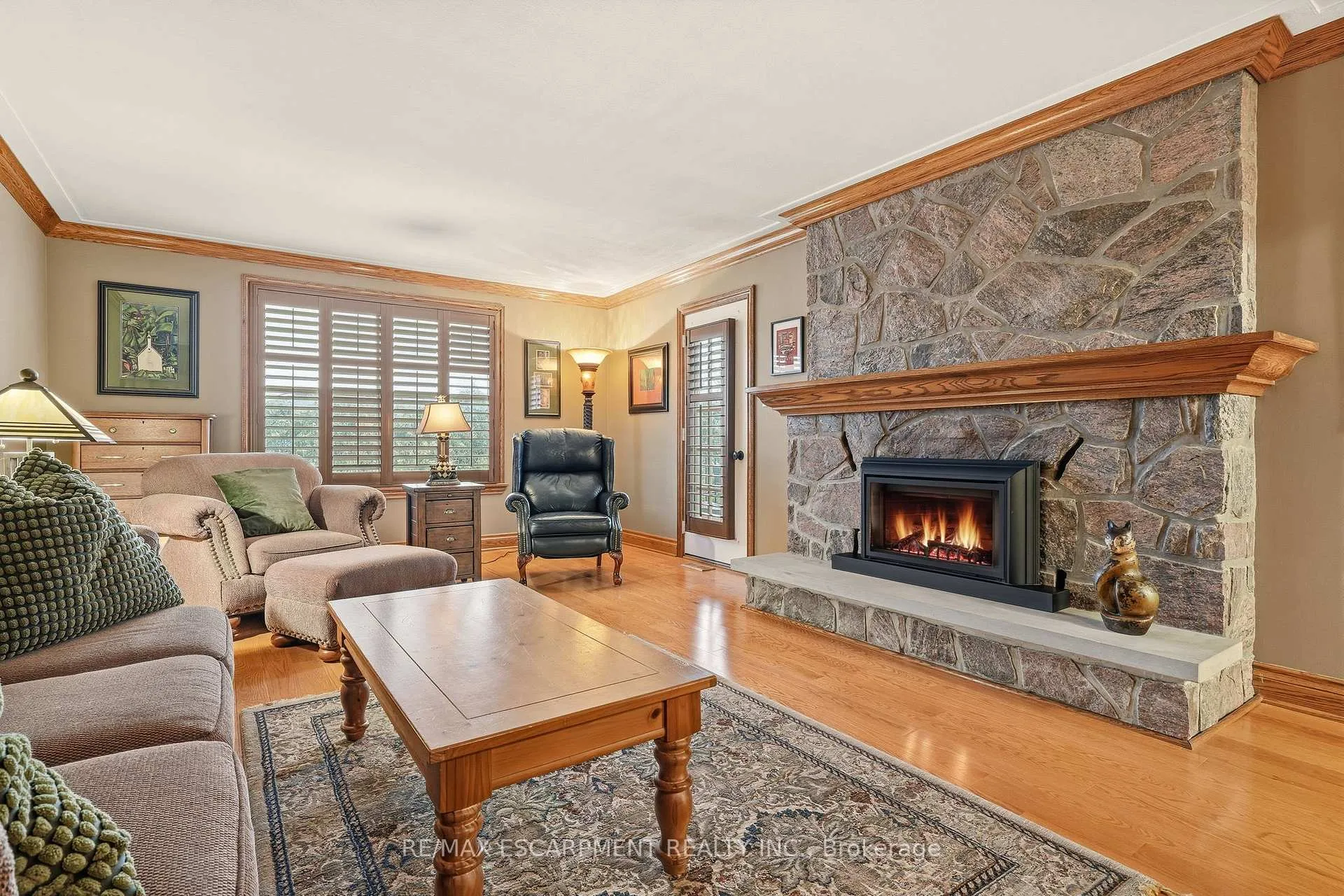 Photo 21 of 43 Maple Drive, Hamilton, Stoney Creek — HOMEH