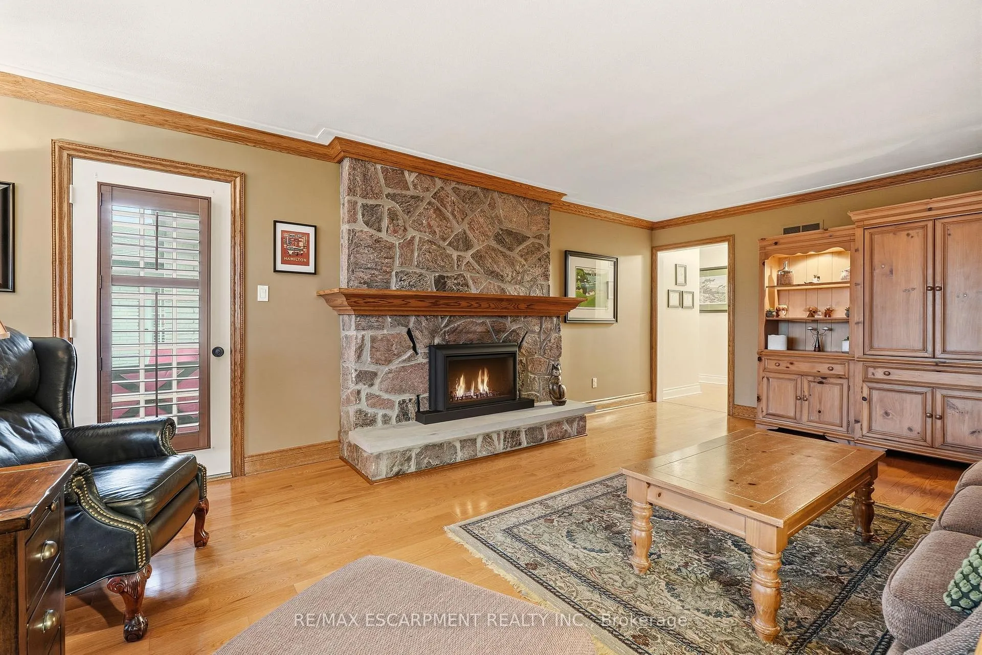 Photo 22 of 43 Maple Drive, Hamilton, Stoney Creek — HOMEH