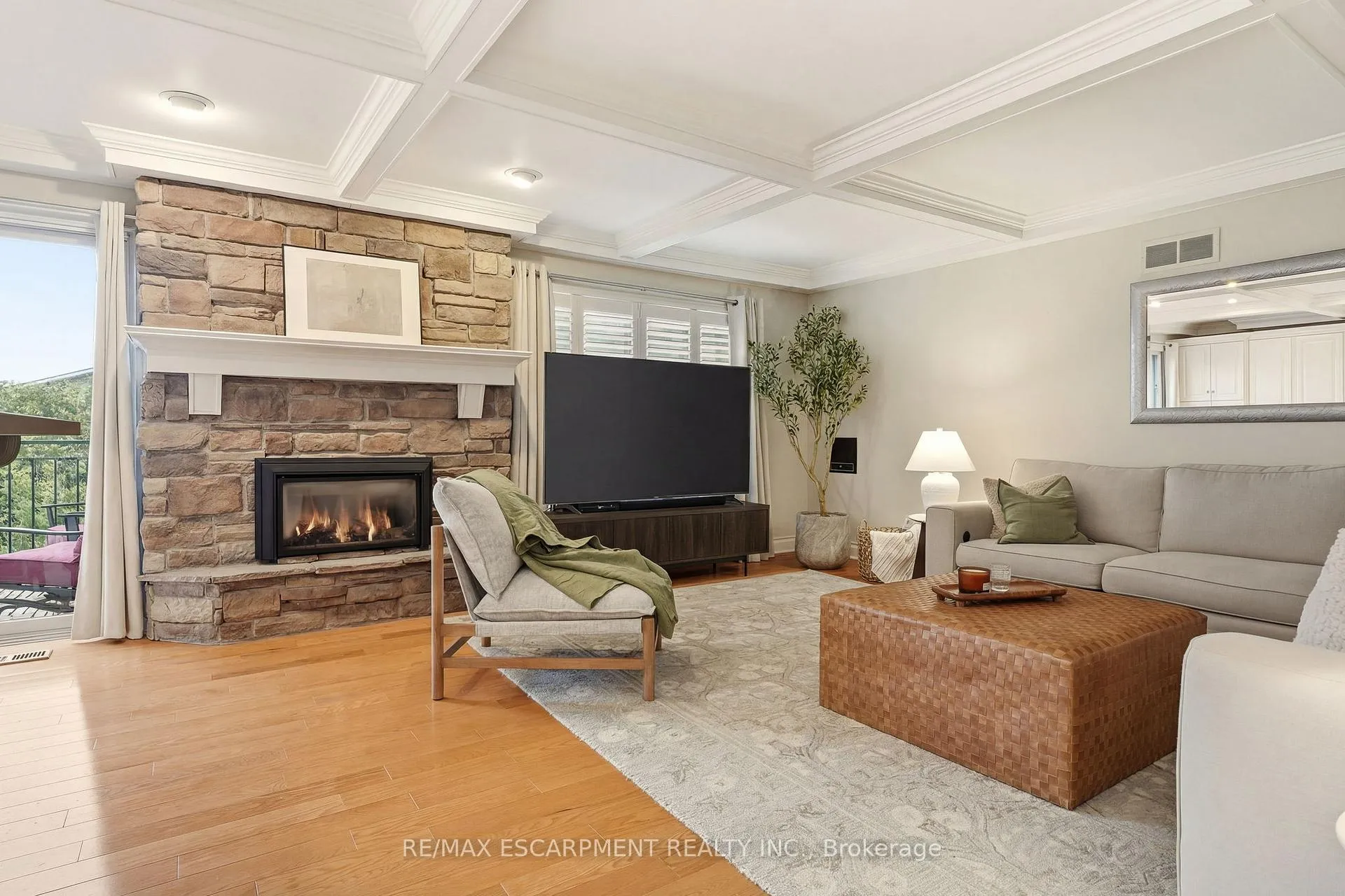 Photo 30 of 43 Maple Drive, Hamilton, Stoney Creek — HOMEH