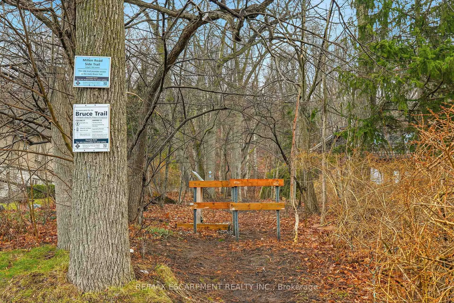 Photo 48 of 43 Maple Drive, Hamilton, Stoney Creek — HOMEH