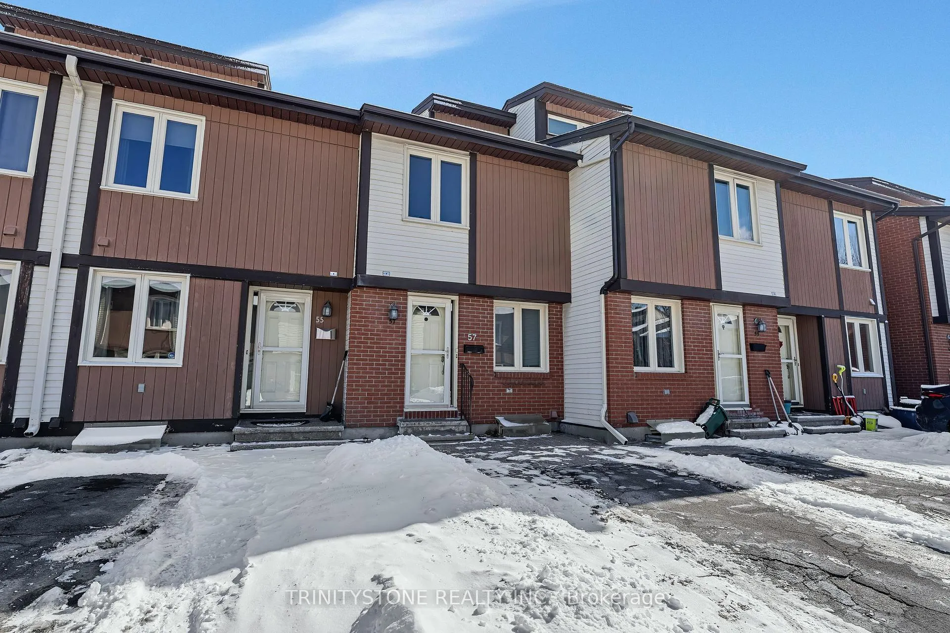 Photo 3 of Unit 57, 811 Connaught Avenue, Ottawa, Queensway Terrace North — HOMEH