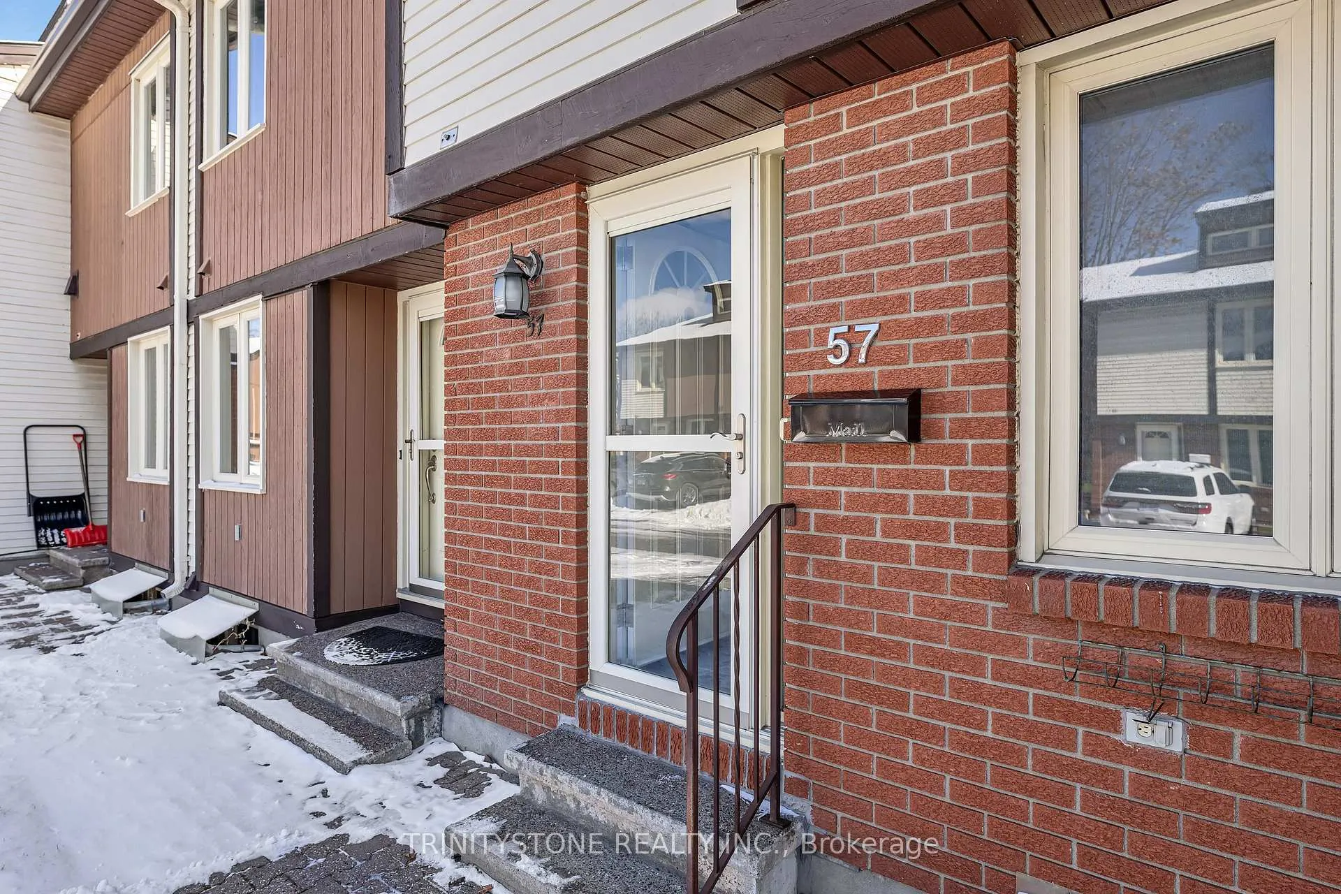 Photo 4 of Unit 57, 811 Connaught Avenue, Ottawa, Queensway Terrace North — HOMEH