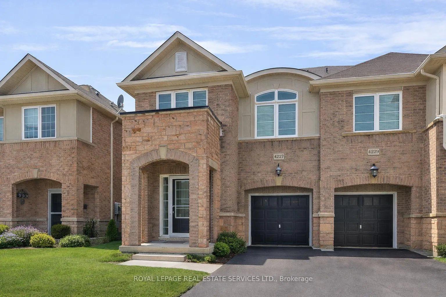 Photo 1 of 4227 Cole Crescent, Burlington, Alton — HOMEH
