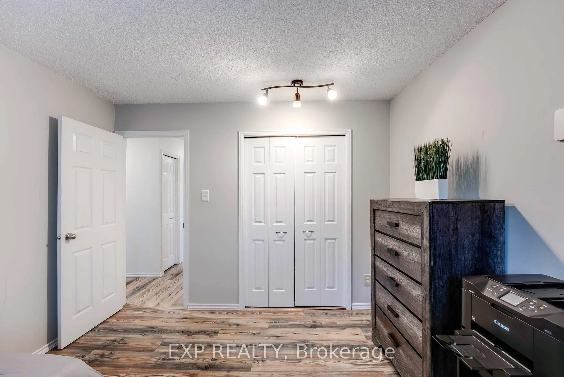 Photo 27 of 113 Oneida Place, Kitchener, Centreville Chicopee — HOMEH