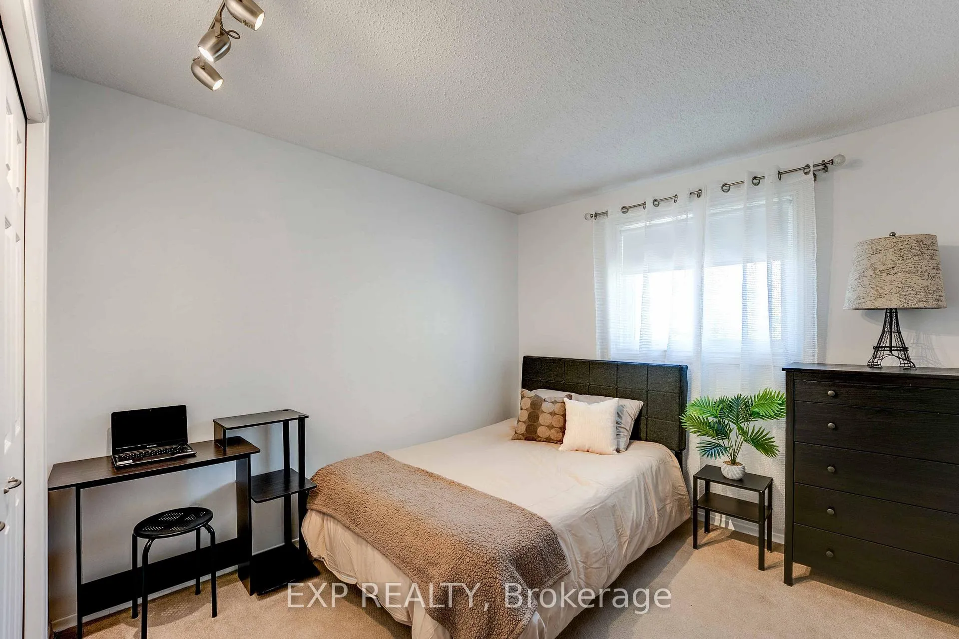Photo 28 of 113 Oneida Place, Kitchener, Centreville Chicopee — HOMEH