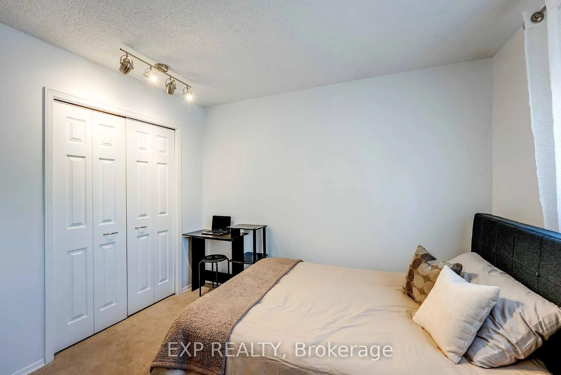 Photo 29 of 113 Oneida Place, Kitchener, Centreville Chicopee — HOMEH