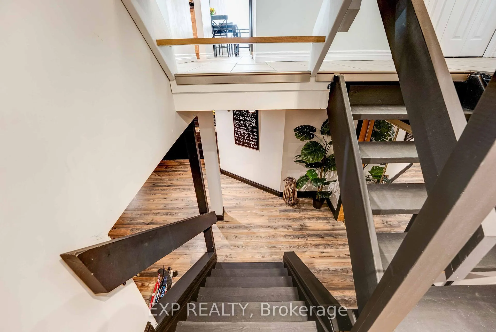 Photo 31 of 113 Oneida Place, Kitchener, Centreville Chicopee — HOMEH