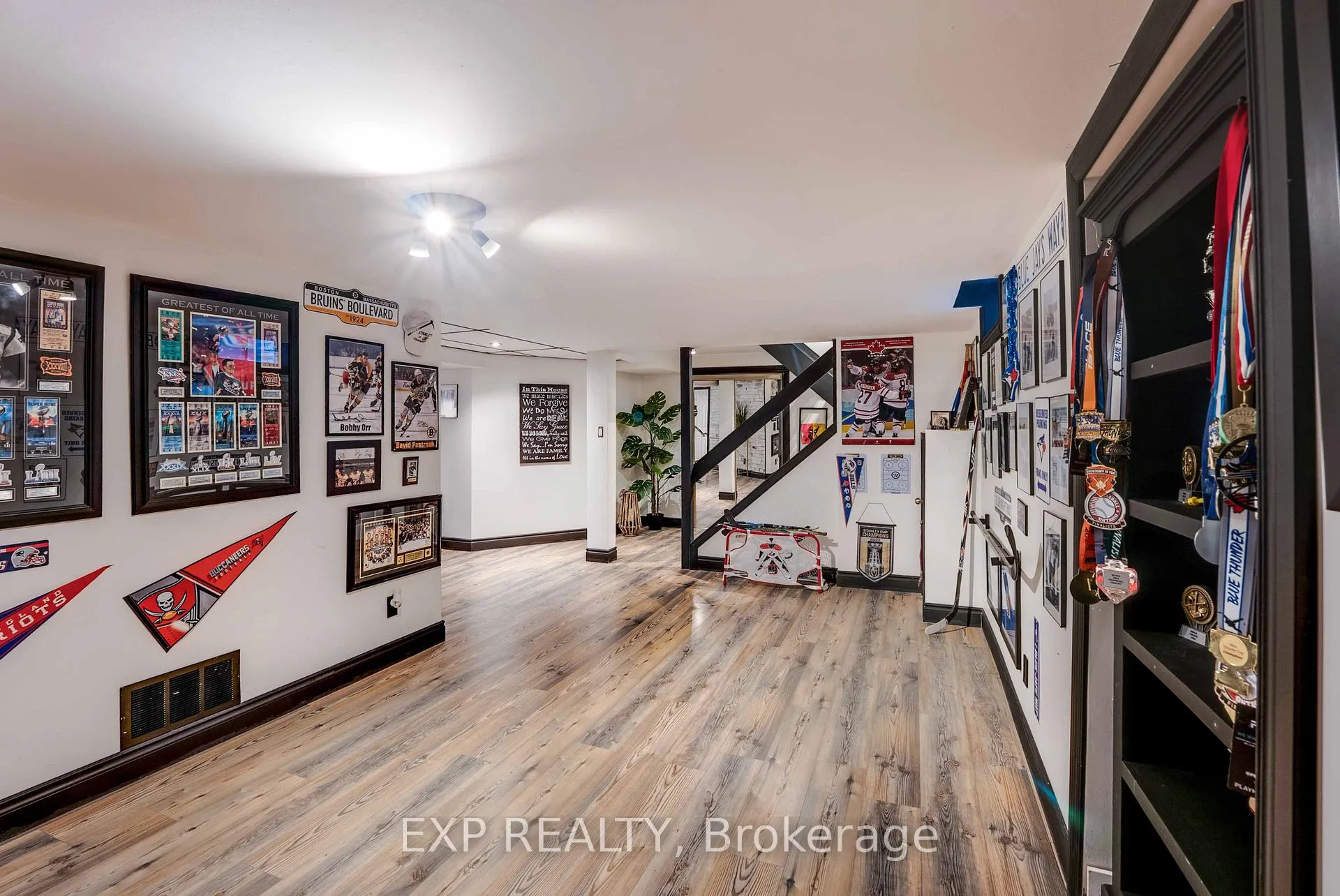 Photo 33 of 113 Oneida Place, Kitchener, Centreville Chicopee — HOMEH
