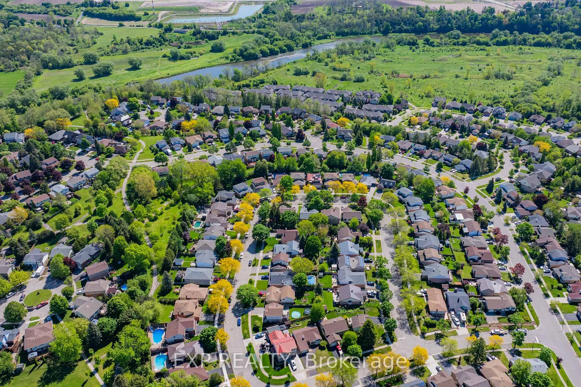 Photo 45 of 113 Oneida Place, Kitchener, Centreville Chicopee — HOMEH