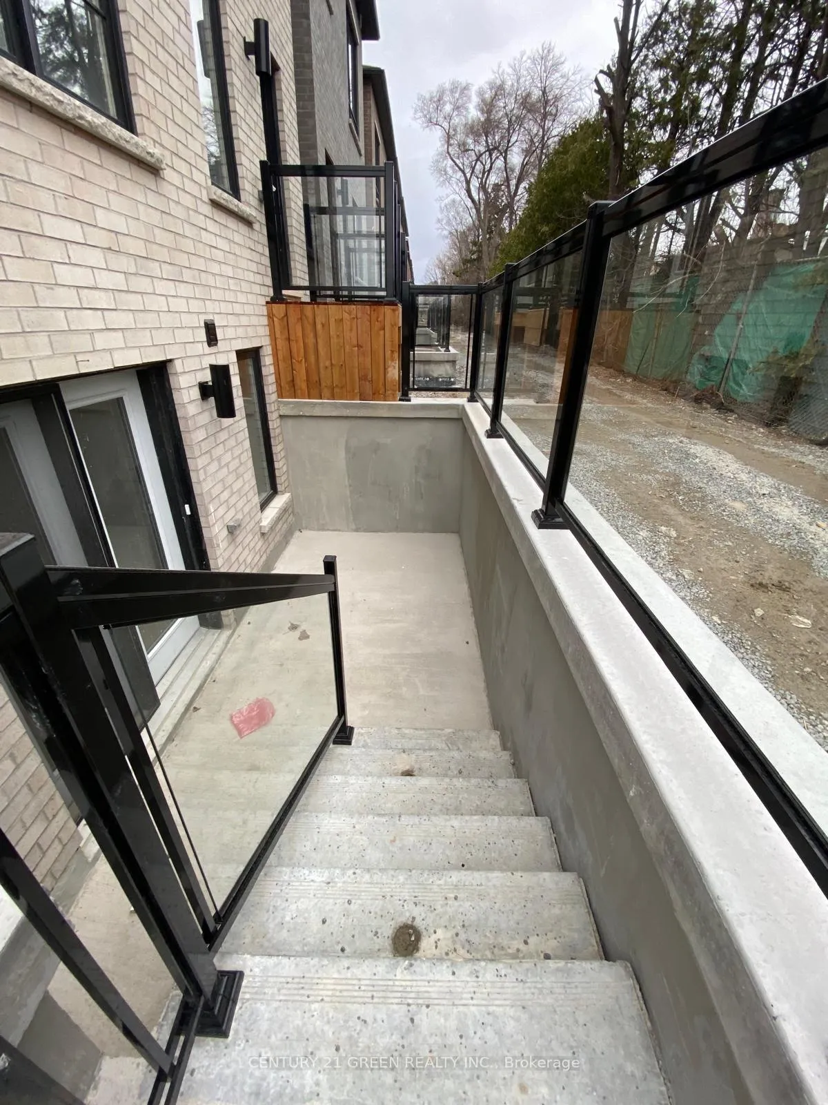 Photo 8 of Unit Lower, 29 Danielle Moore Circle, Scarborough, Bendale — HOMEH