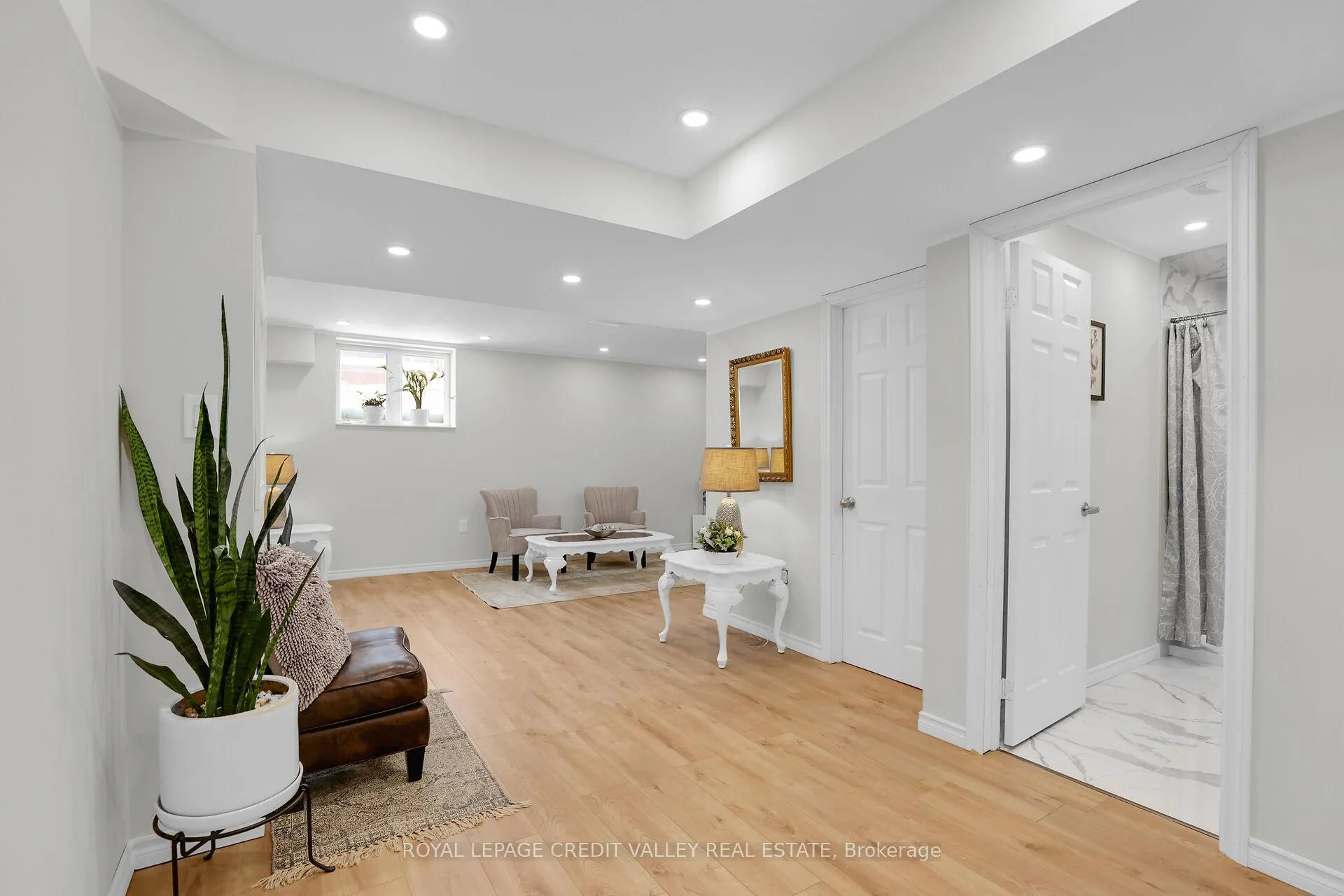 Photo 34 of 87 Westfield Crescent, Hamilton, Waterdown — HOMEH
