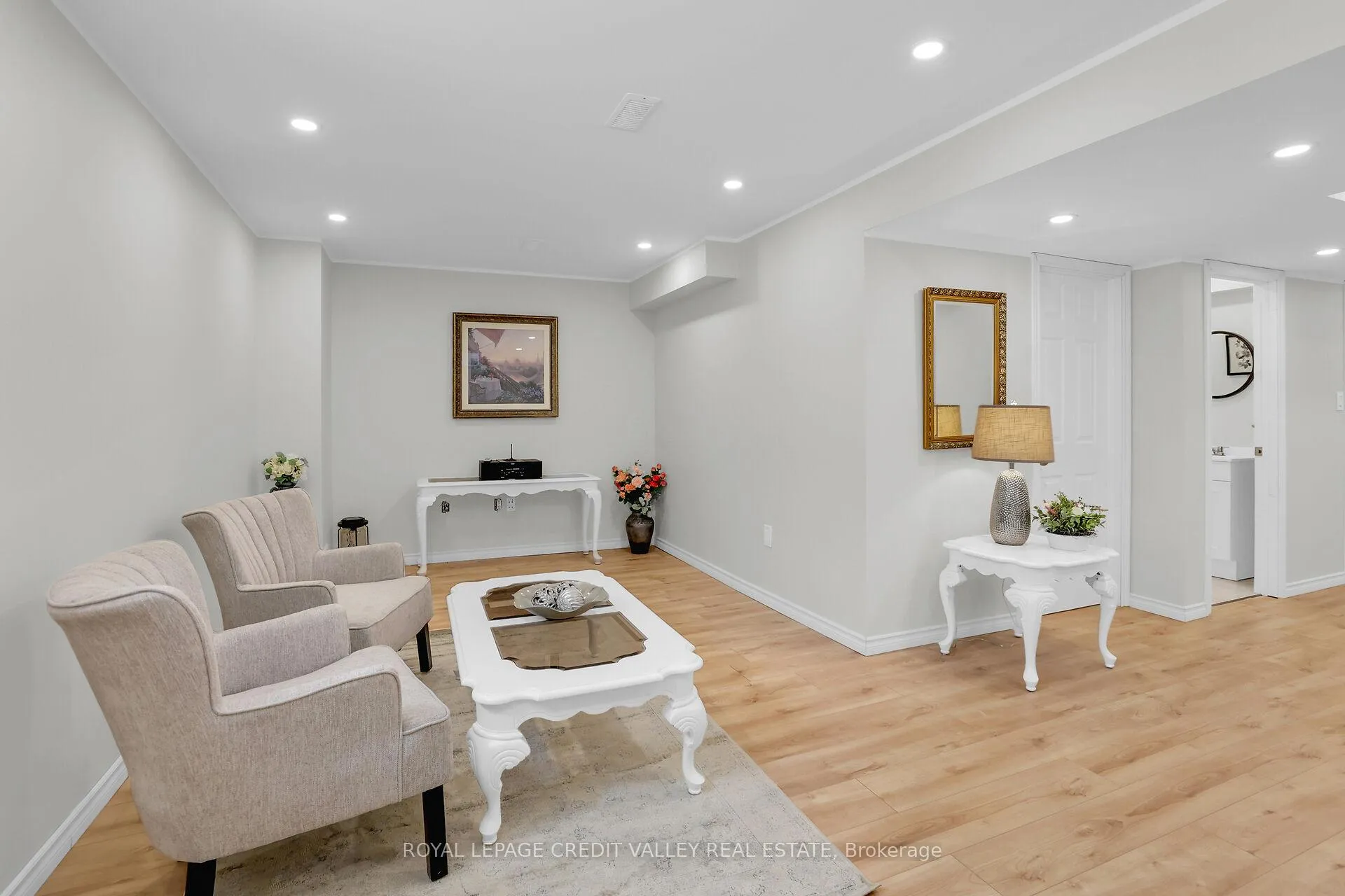 Photo 37 of 87 Westfield Crescent, Hamilton, Waterdown — HOMEH