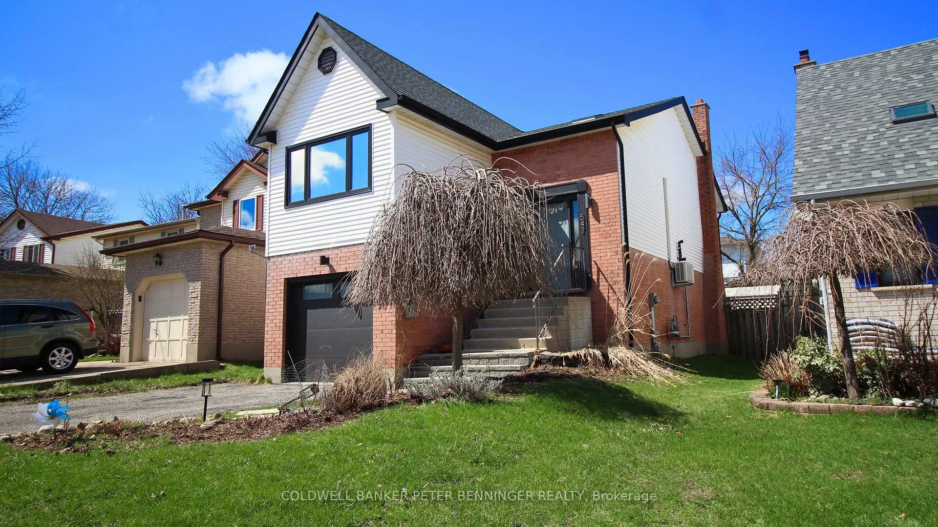 Photo 2 of 547 Drummerhill Crescent, Waterloo — HOMEH