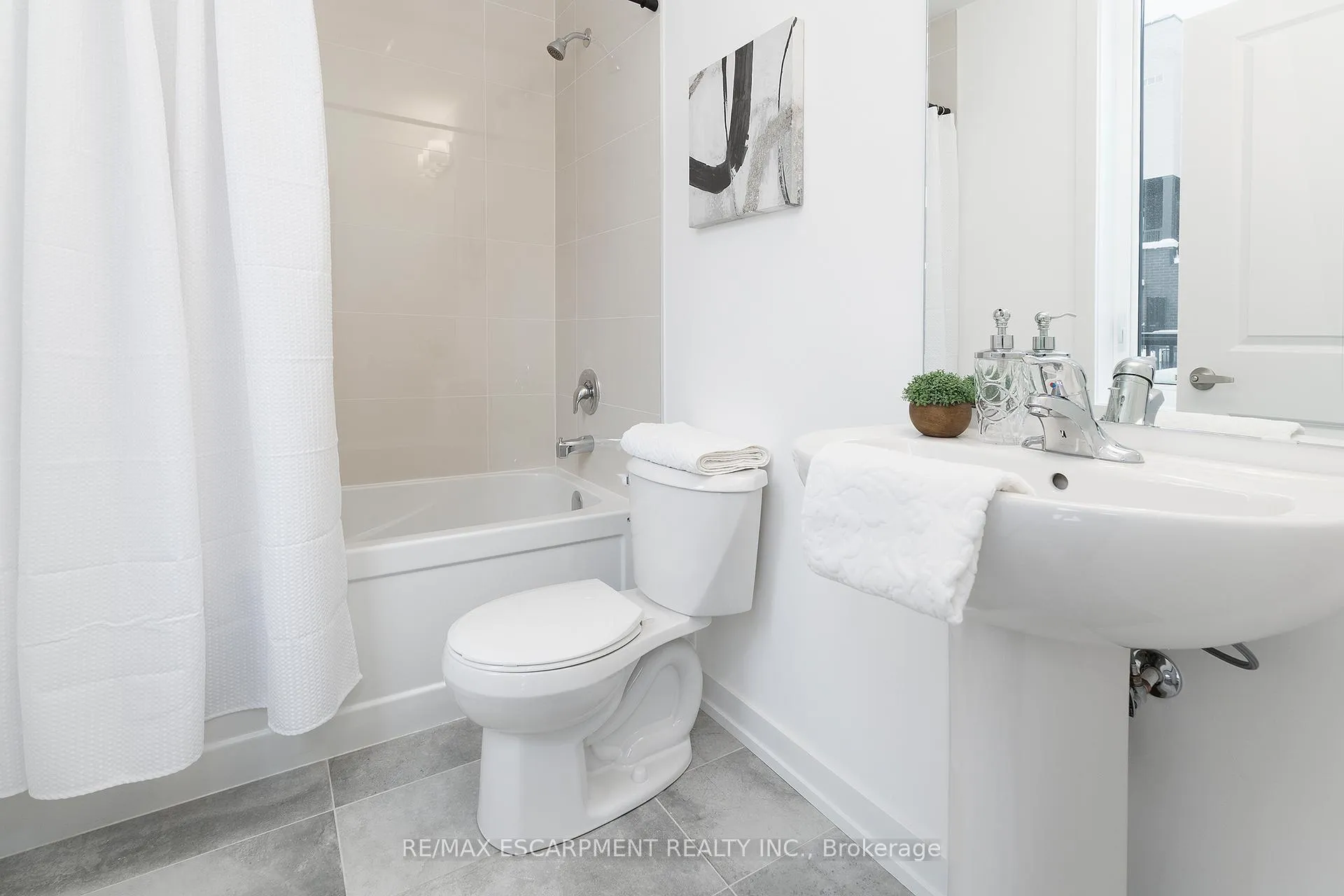 Photo 12 of Unit 8, 184 Angus Drive, Ajax, Central — HOMEH