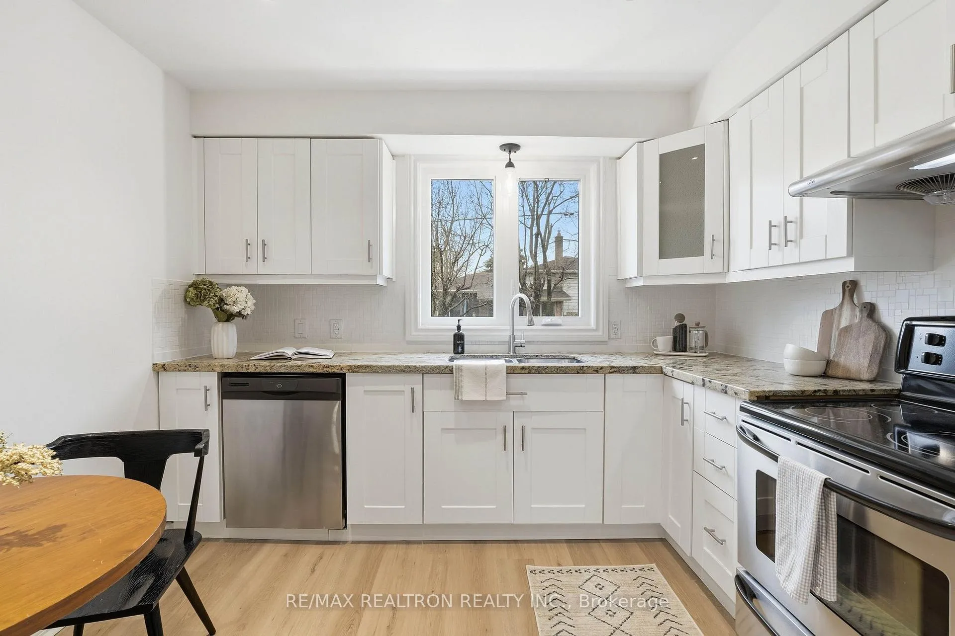 Photo 5 of Unit 39, 39 The Carriage Way, Markham, Royal Orchard — HOMEH