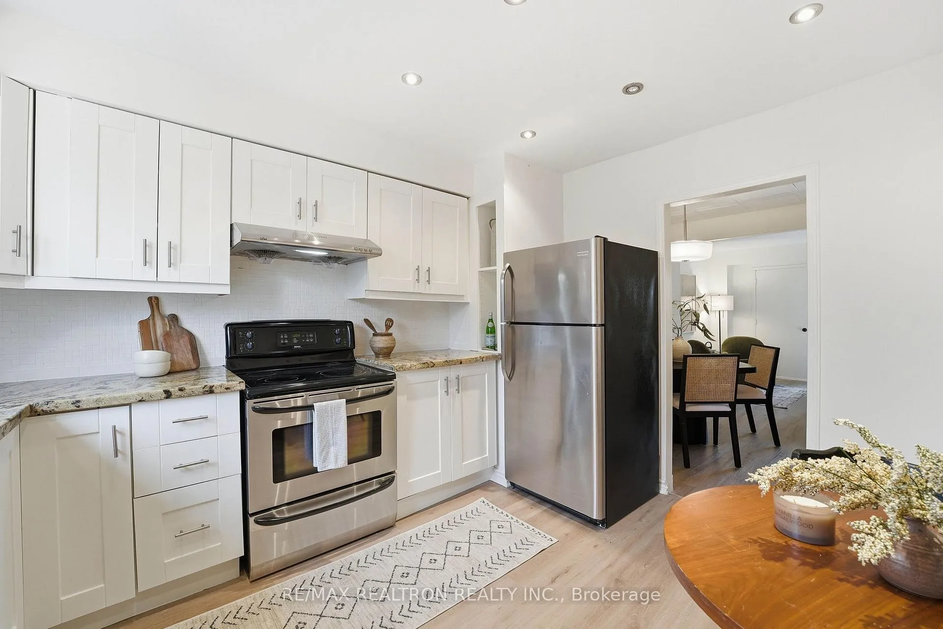 Photo 6 of Unit 39, 39 The Carriage Way, Markham, Royal Orchard — HOMEH