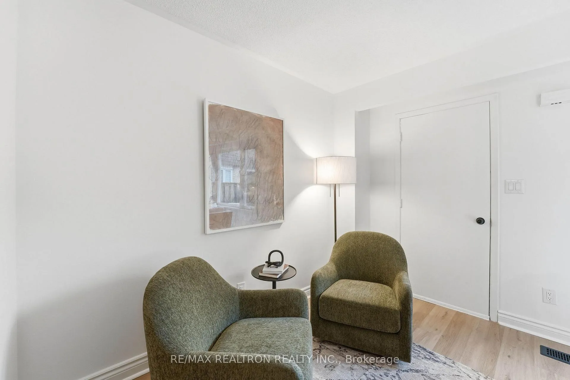 Photo 12 of Unit 39, 39 The Carriage Way, Markham, Royal Orchard — HOMEH