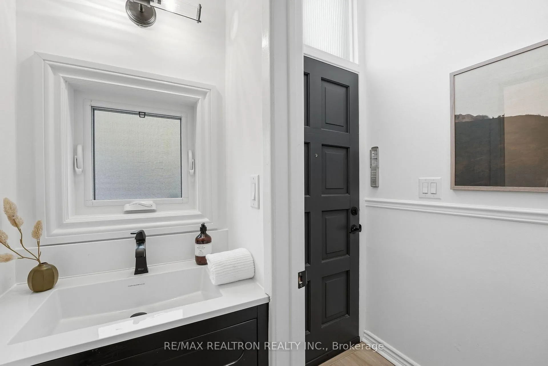 Photo 13 of Unit 39, 39 The Carriage Way, Markham, Royal Orchard — HOMEH