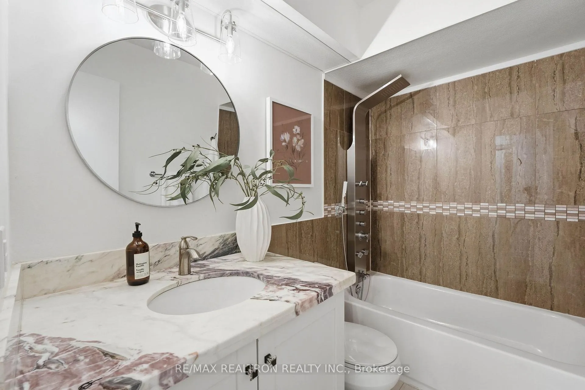 Photo 28 of Unit 39, 39 The Carriage Way, Markham, Royal Orchard — HOMEH