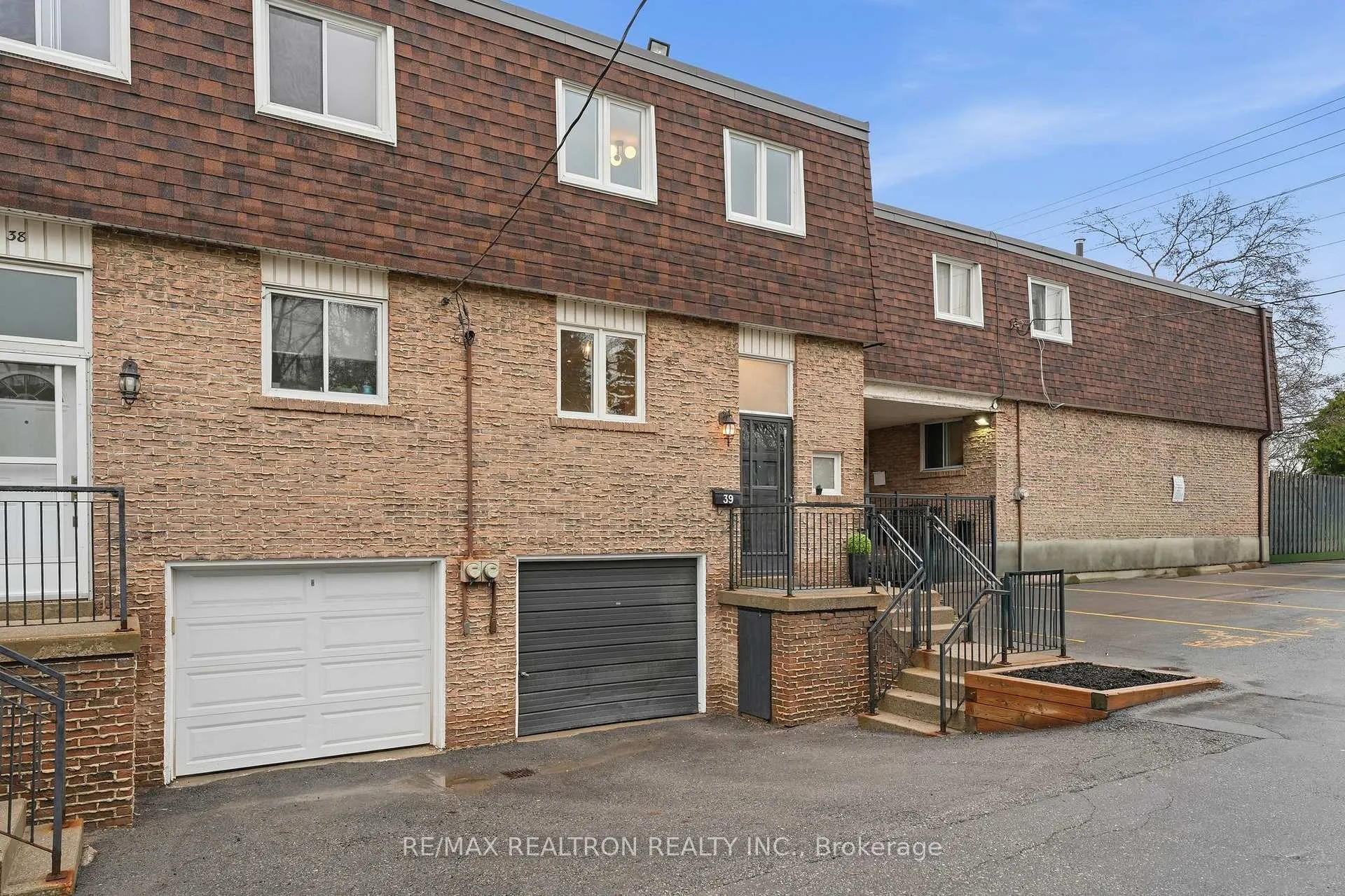 Photo 36 of Unit 39, 39 The Carriage Way, Markham, Royal Orchard — HOMEH