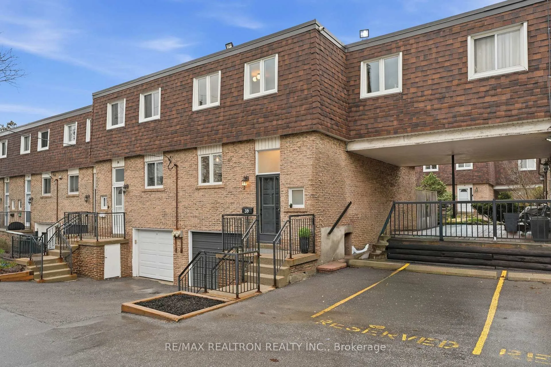 Photo 38 of Unit 39, 39 The Carriage Way, Markham, Royal Orchard — HOMEH