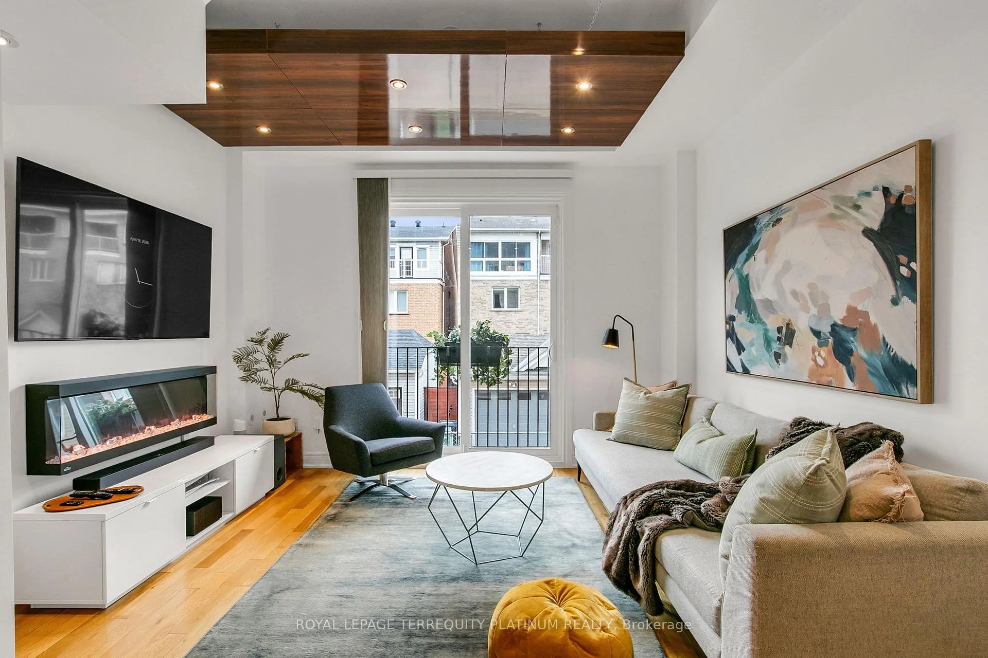 Photo 2 of 22 Fairhead Mews, Toronto, East End-Danforth — HOMEH