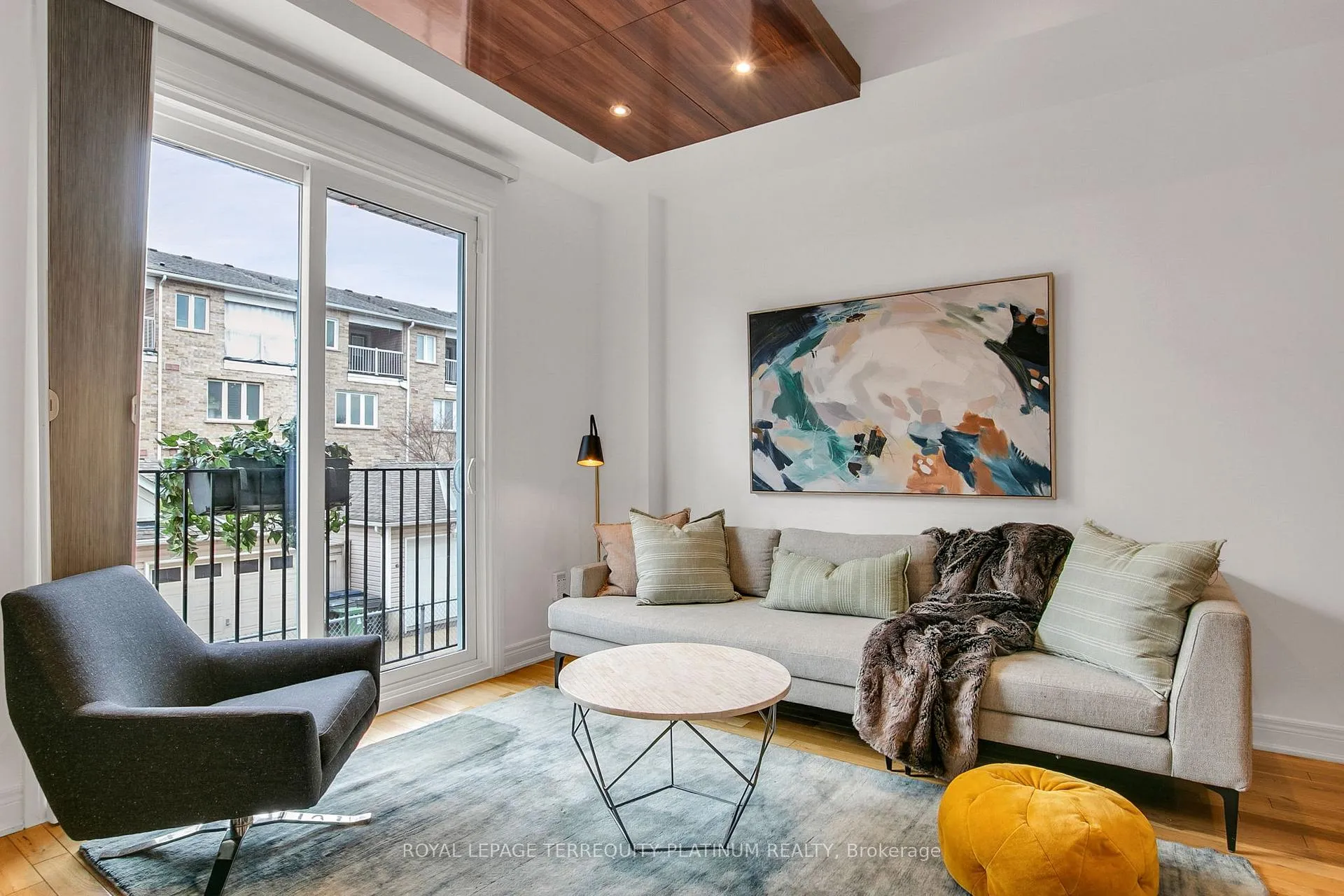 Photo 3 of 22 Fairhead Mews, Toronto, East End-Danforth — HOMEH