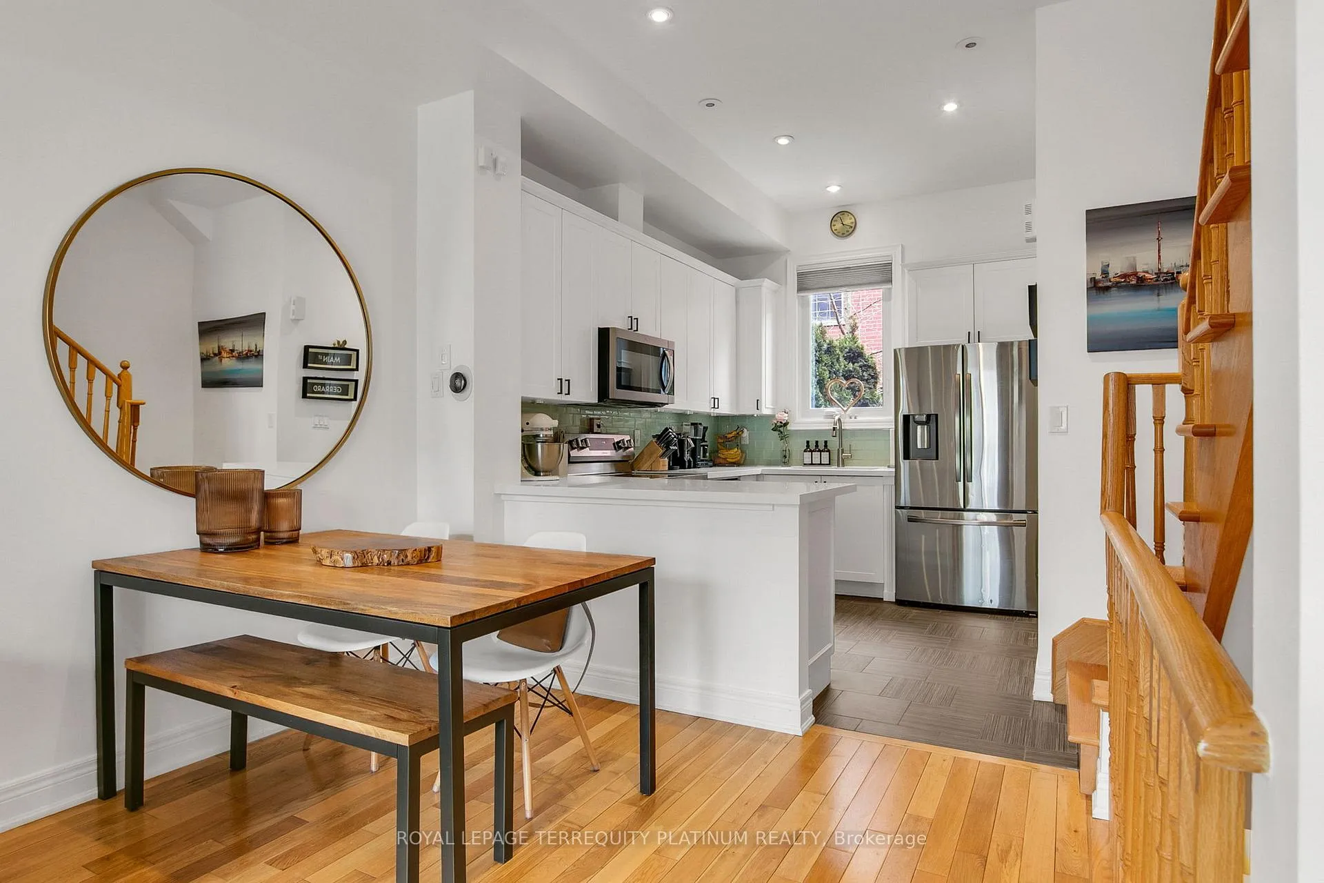 Photo 6 of 22 Fairhead Mews, Toronto, East End-Danforth — HOMEH