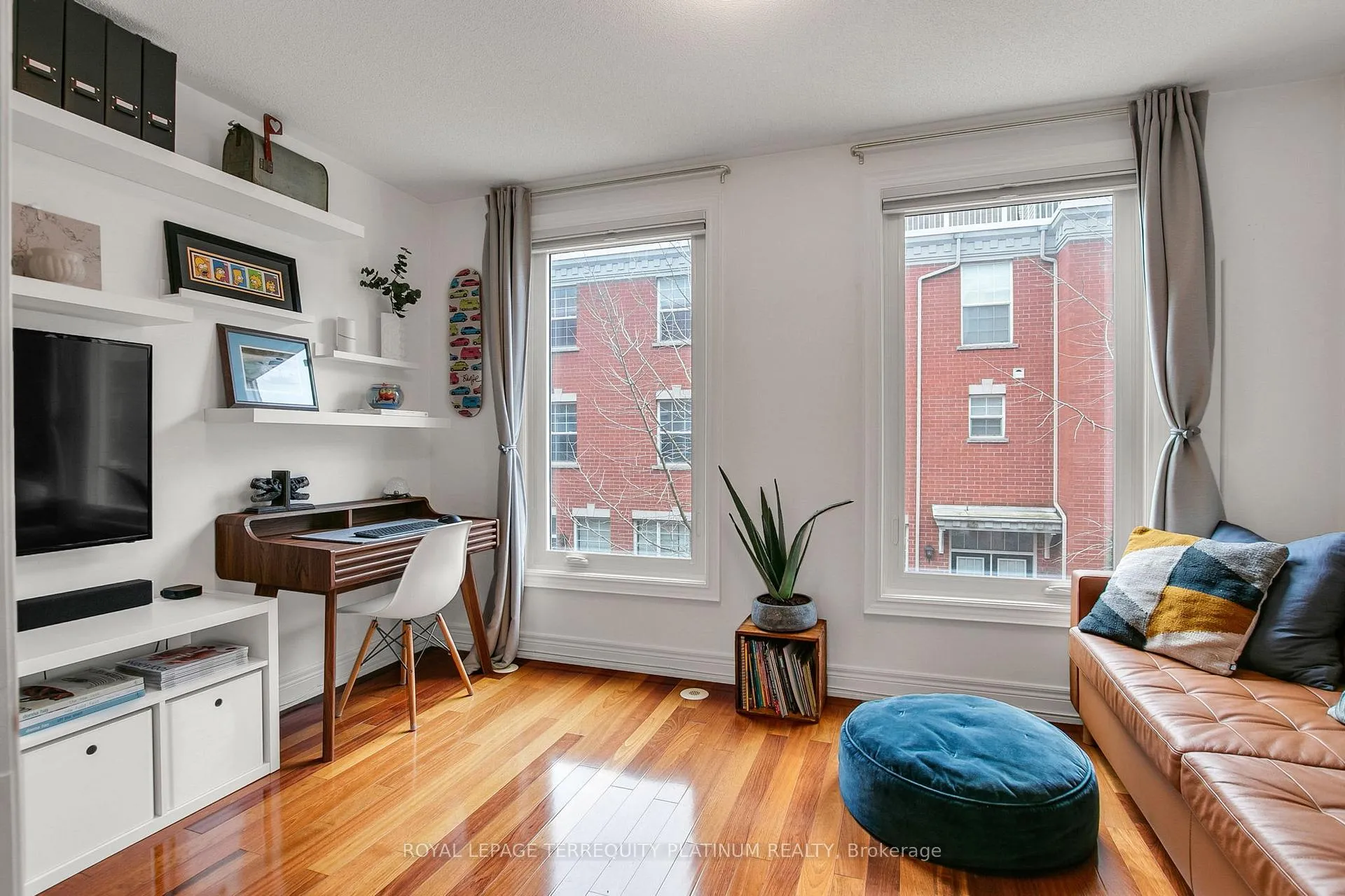 Photo 16 of 22 Fairhead Mews, Toronto, East End-Danforth — HOMEH