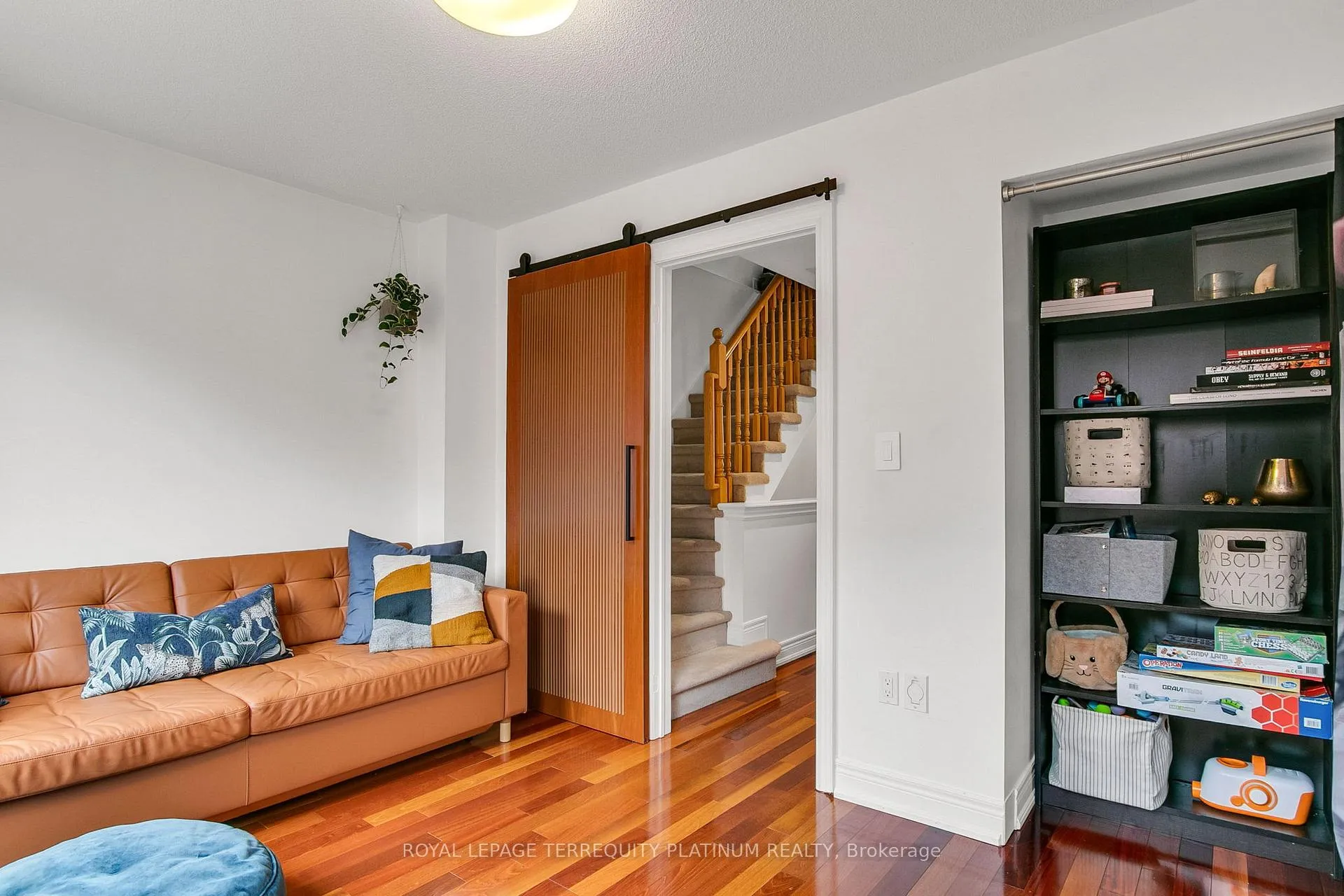 Photo 18 of 22 Fairhead Mews, Toronto, East End-Danforth — HOMEH
