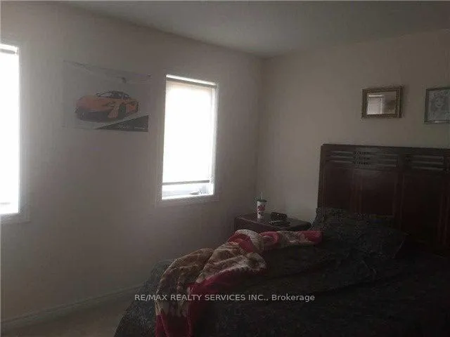 Photo 7 of 10 Urbana Road, Brampton, Bram West — HOMEH