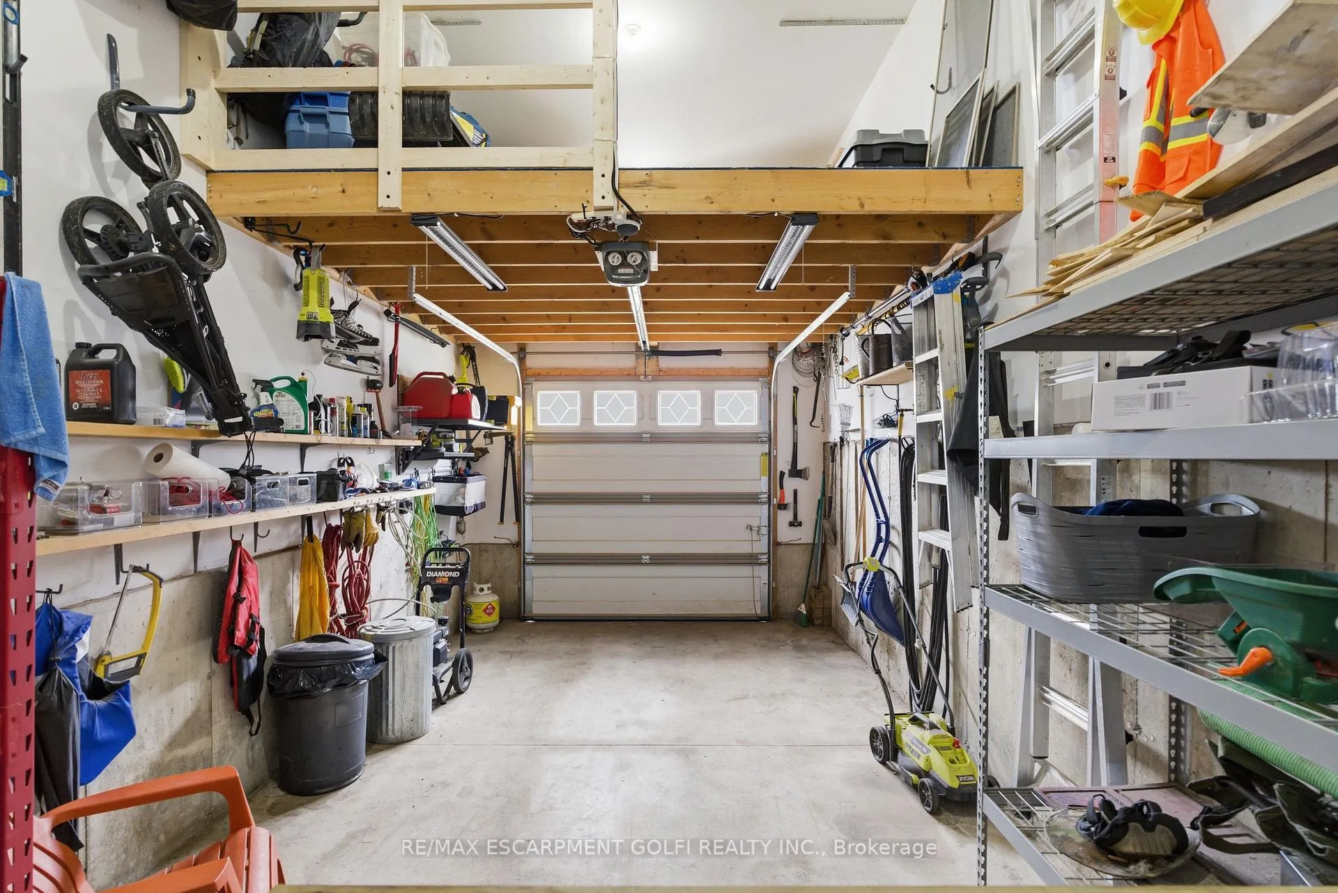 Photo 15 of 95 West River Street, Brant, Paris — HOMEH