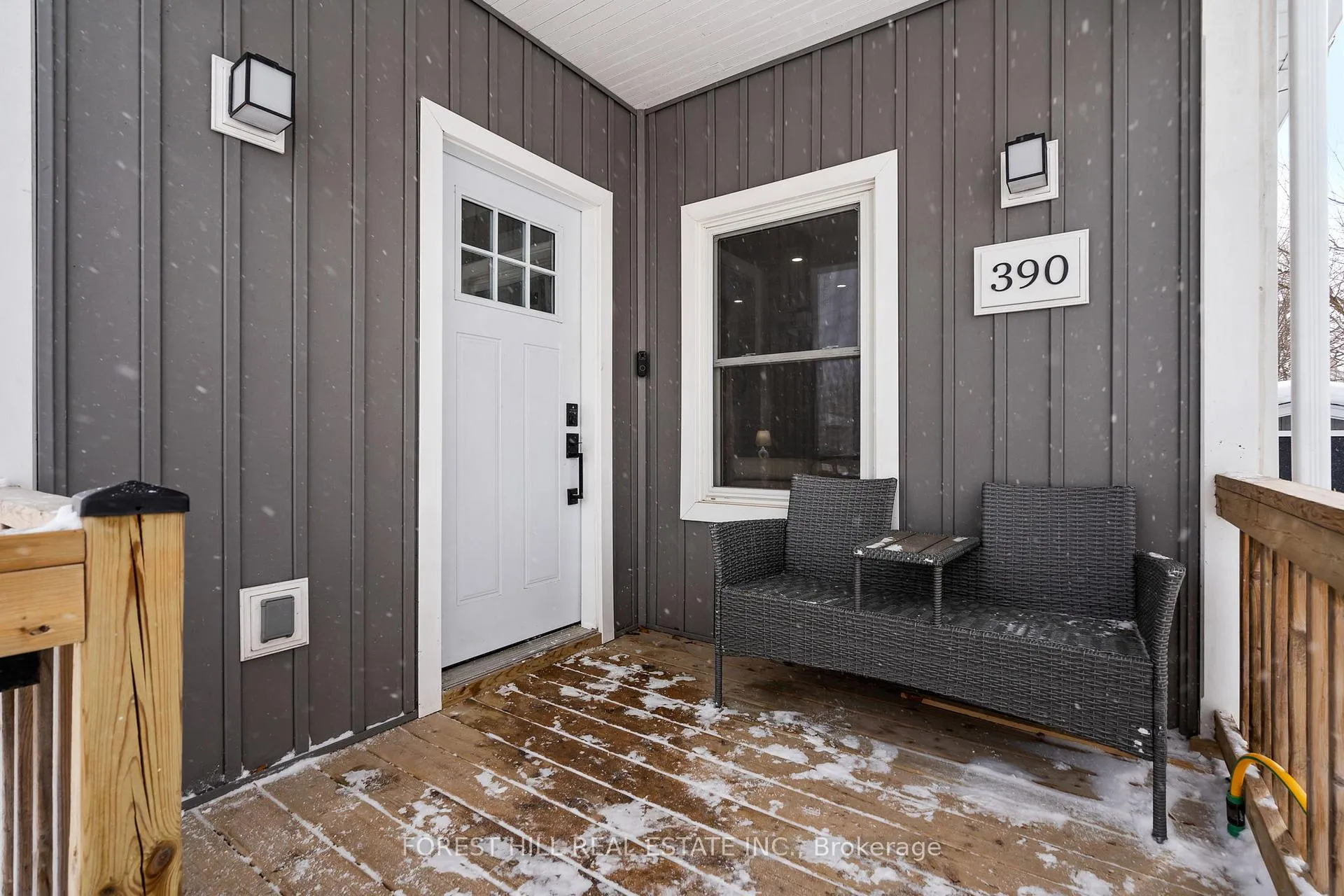 Photo 3 of 390 Glendale Avenue, St. Catharines, Burleigh Hill — HOMEH