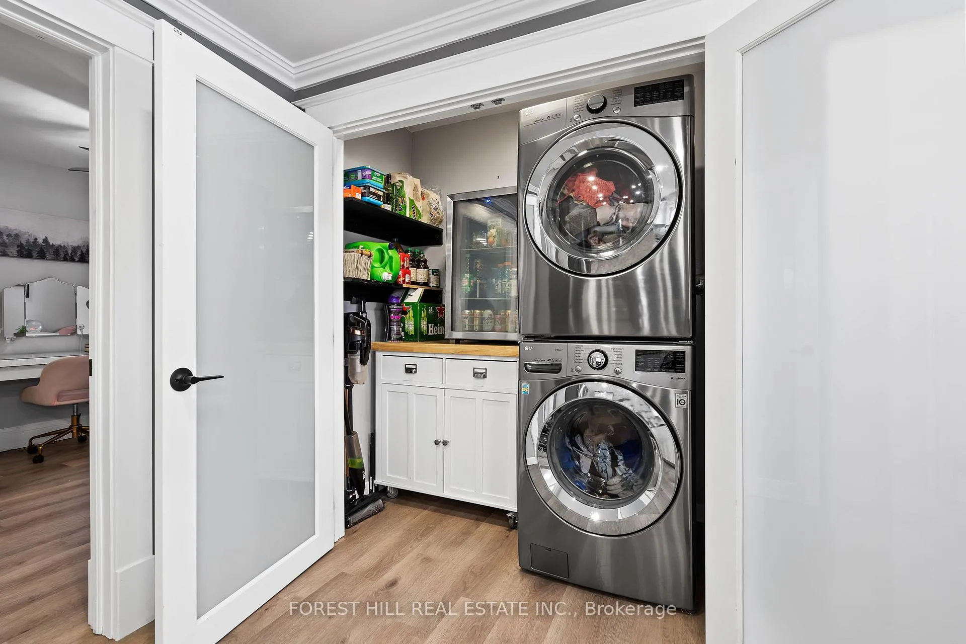 Photo 13 of 390 Glendale Avenue, St. Catharines, Burleigh Hill — HOMEH