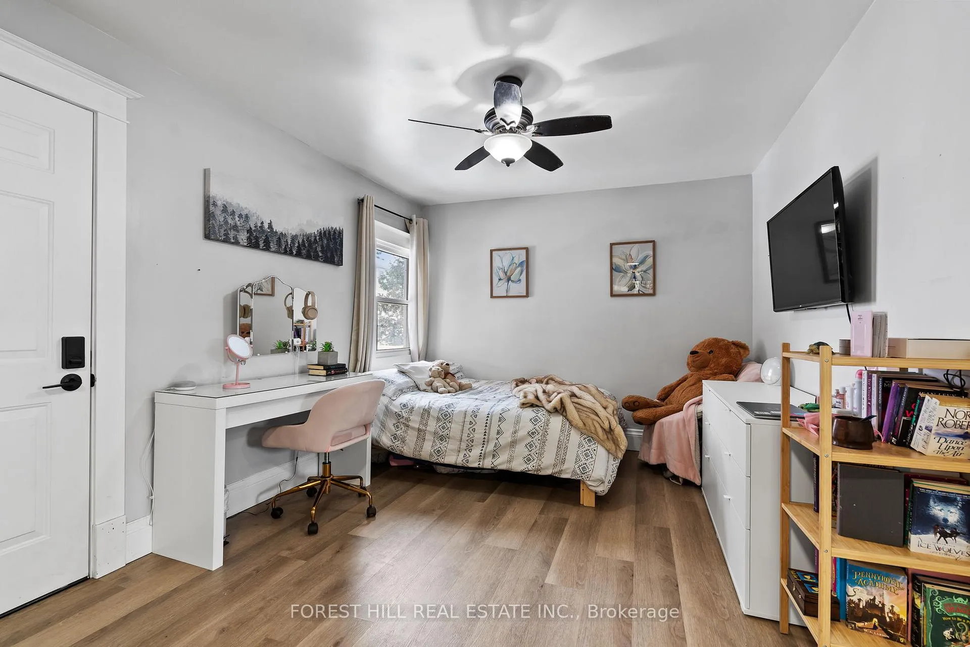 Photo 16 of 390 Glendale Avenue, St. Catharines, Burleigh Hill — HOMEH