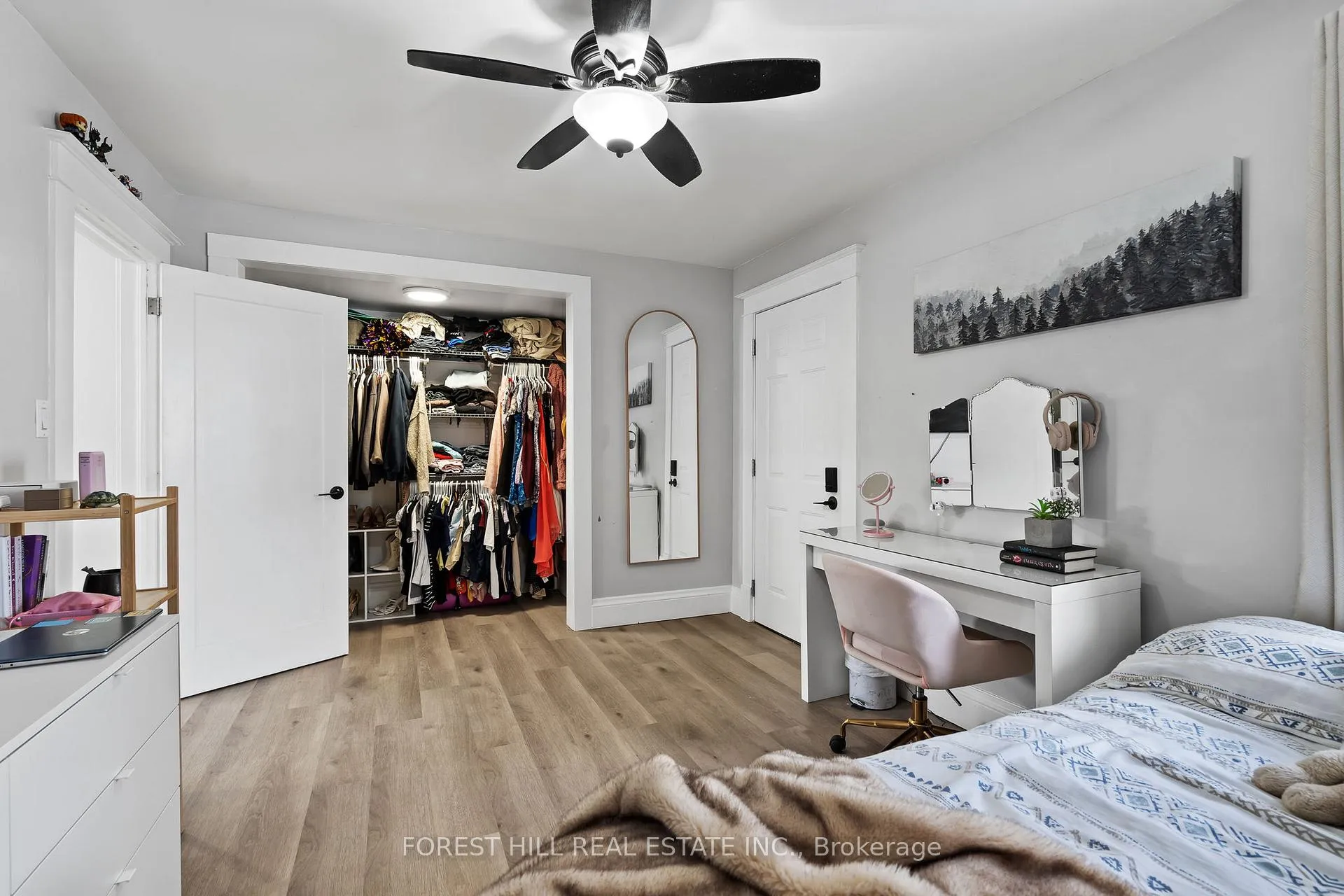 Photo 17 of 390 Glendale Avenue, St. Catharines, Burleigh Hill — HOMEH