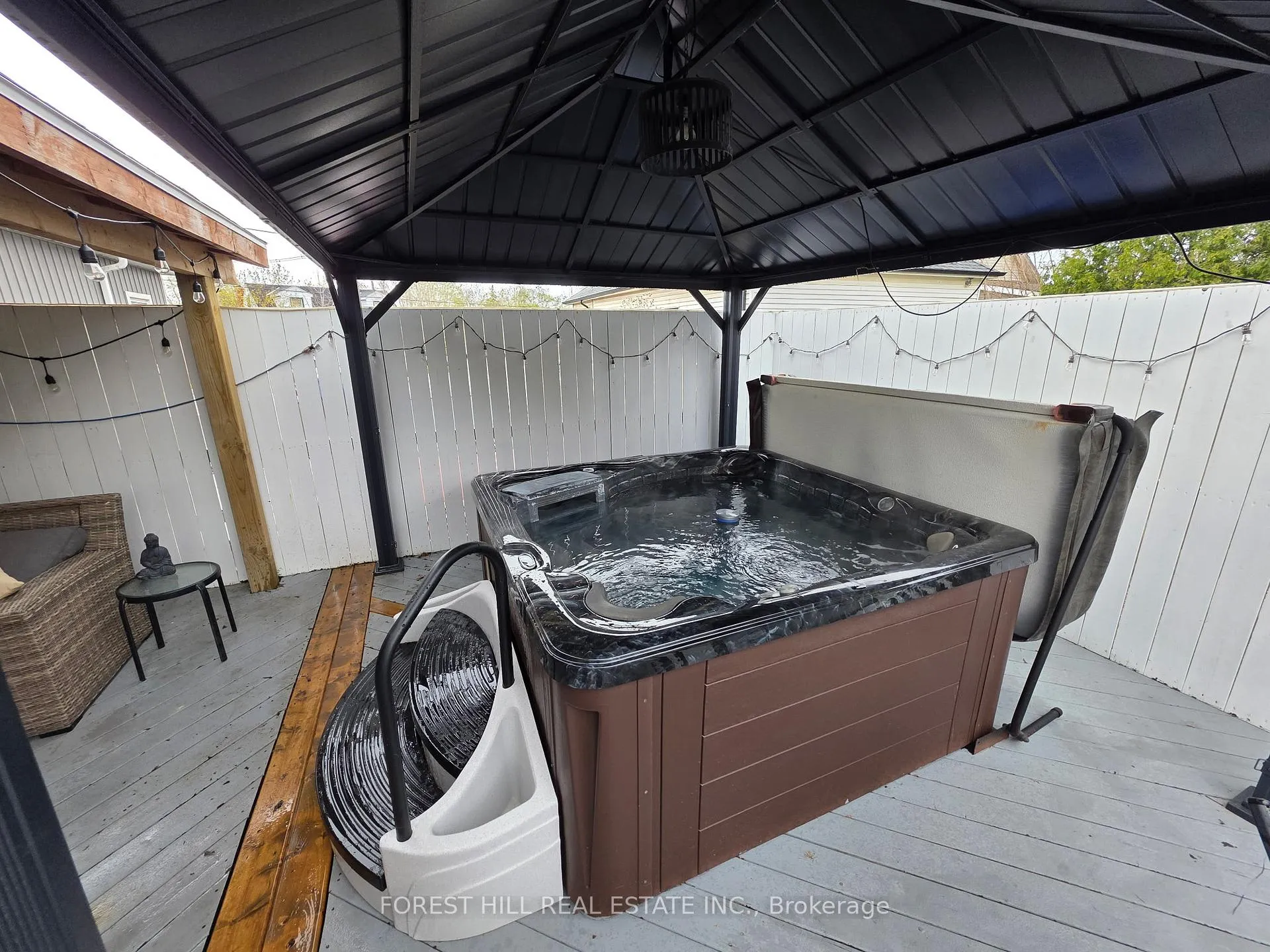 Photo 32 of 390 Glendale Avenue, St. Catharines, Burleigh Hill — HOMEH