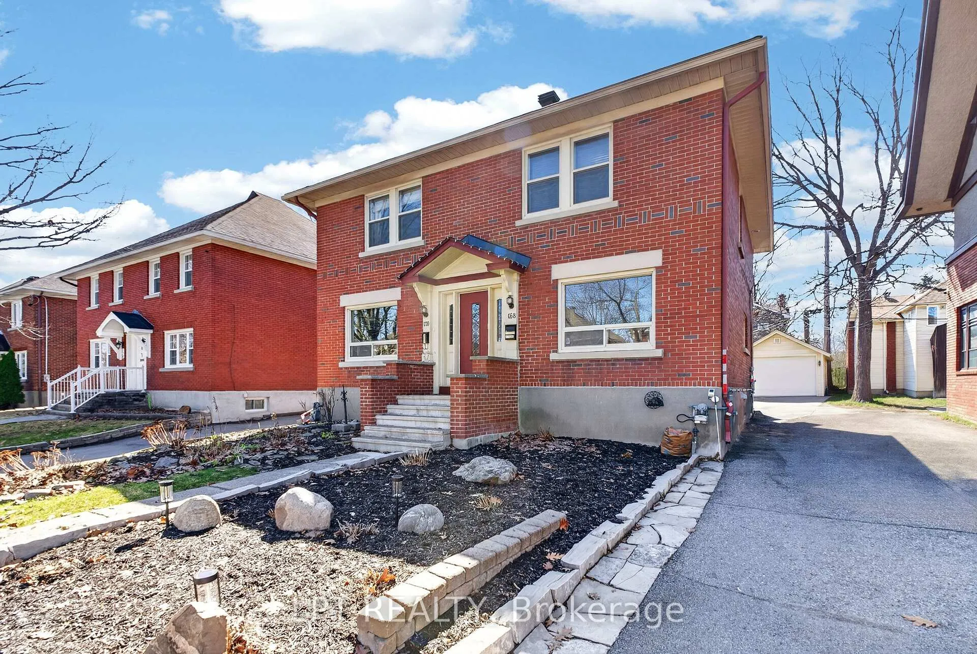 Photo 3 of 168 Huron Avenue N, Ottawa, Ottawa West — HOMEH