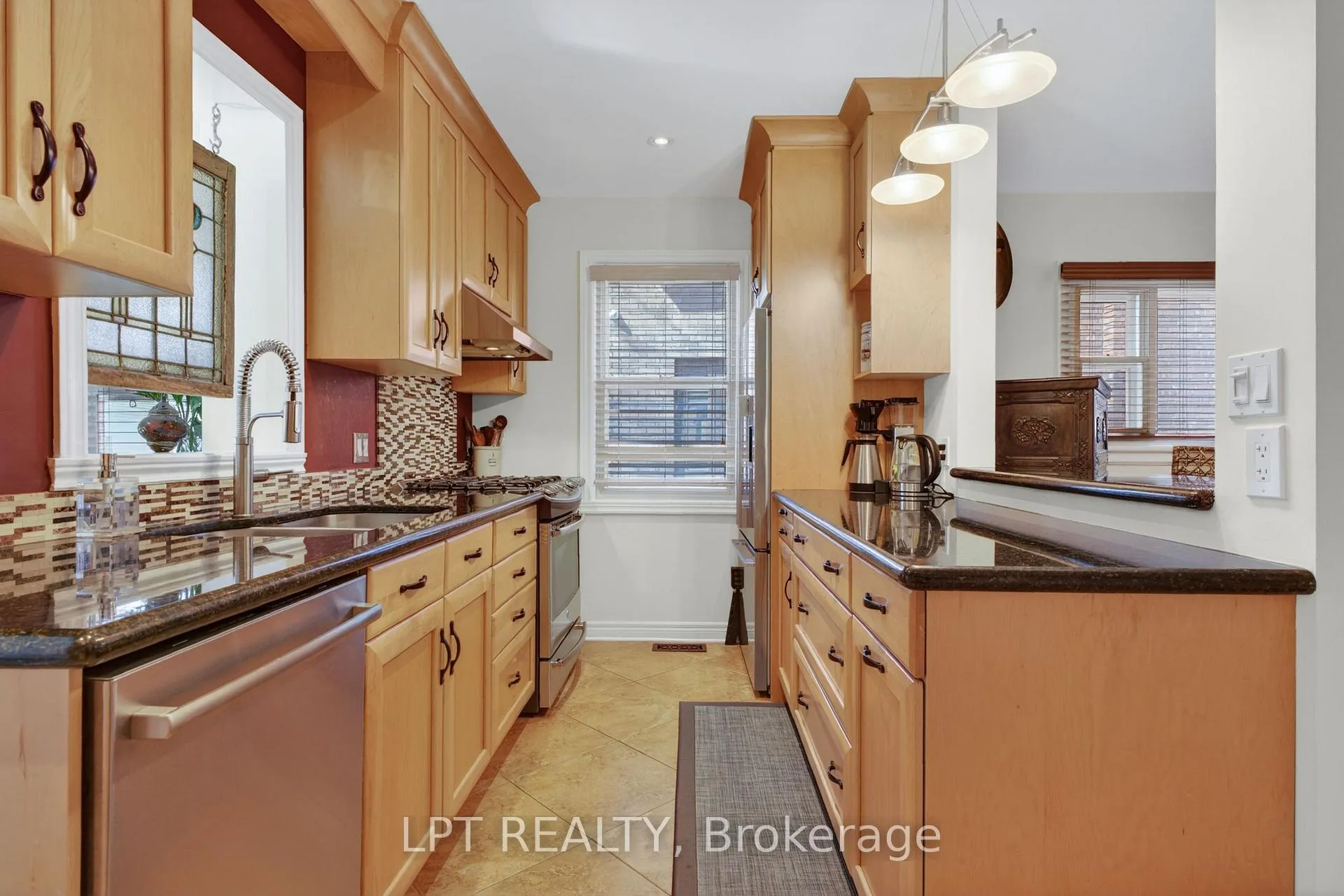 Photo 12 of 168 Huron Avenue N, Ottawa, Ottawa West — HOMEH