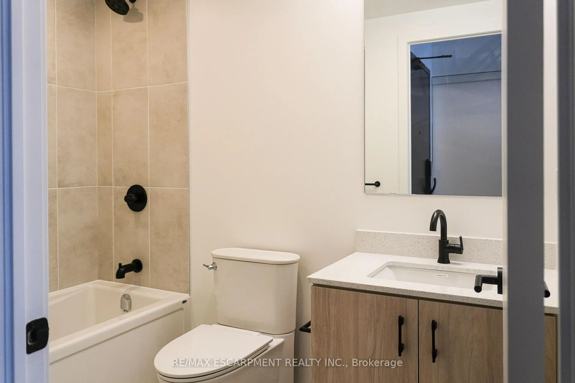 Photo 12 of Unit 202, 4878 Powers Common, Burlington, Alton — HOMEH